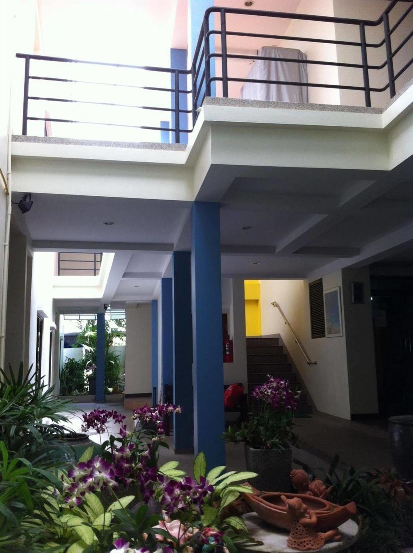 Beachfront 3* Pantai Kamala