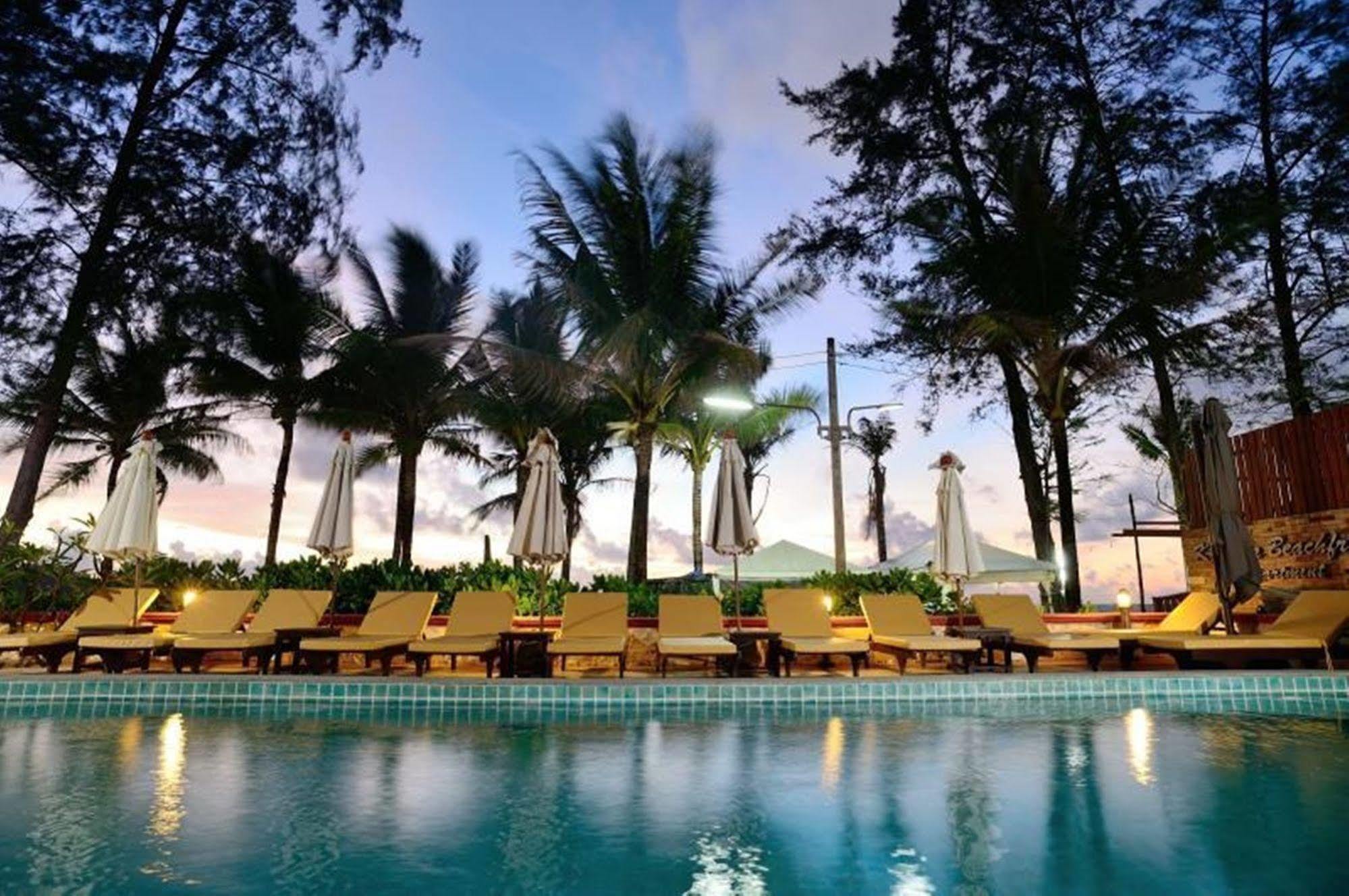Beachfront 3* Pantai Kamala