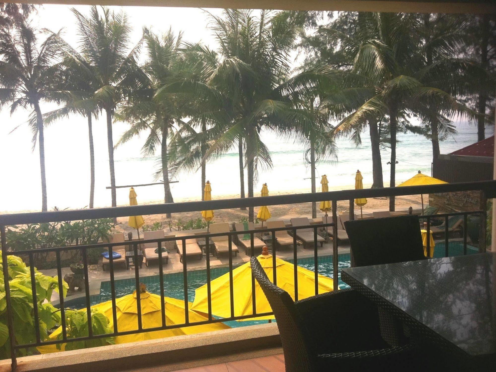 Hotel Beachfront 3*
