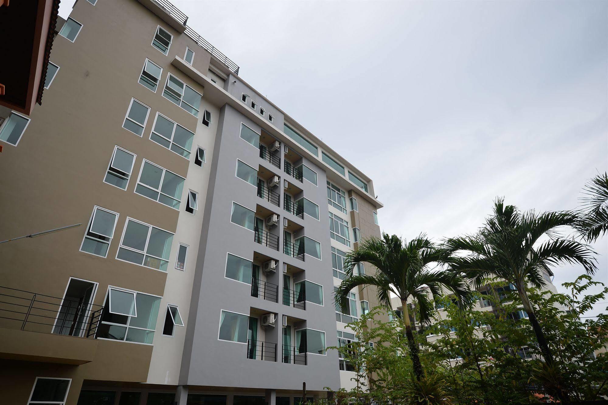 Hotel Baan Lukkan Patong