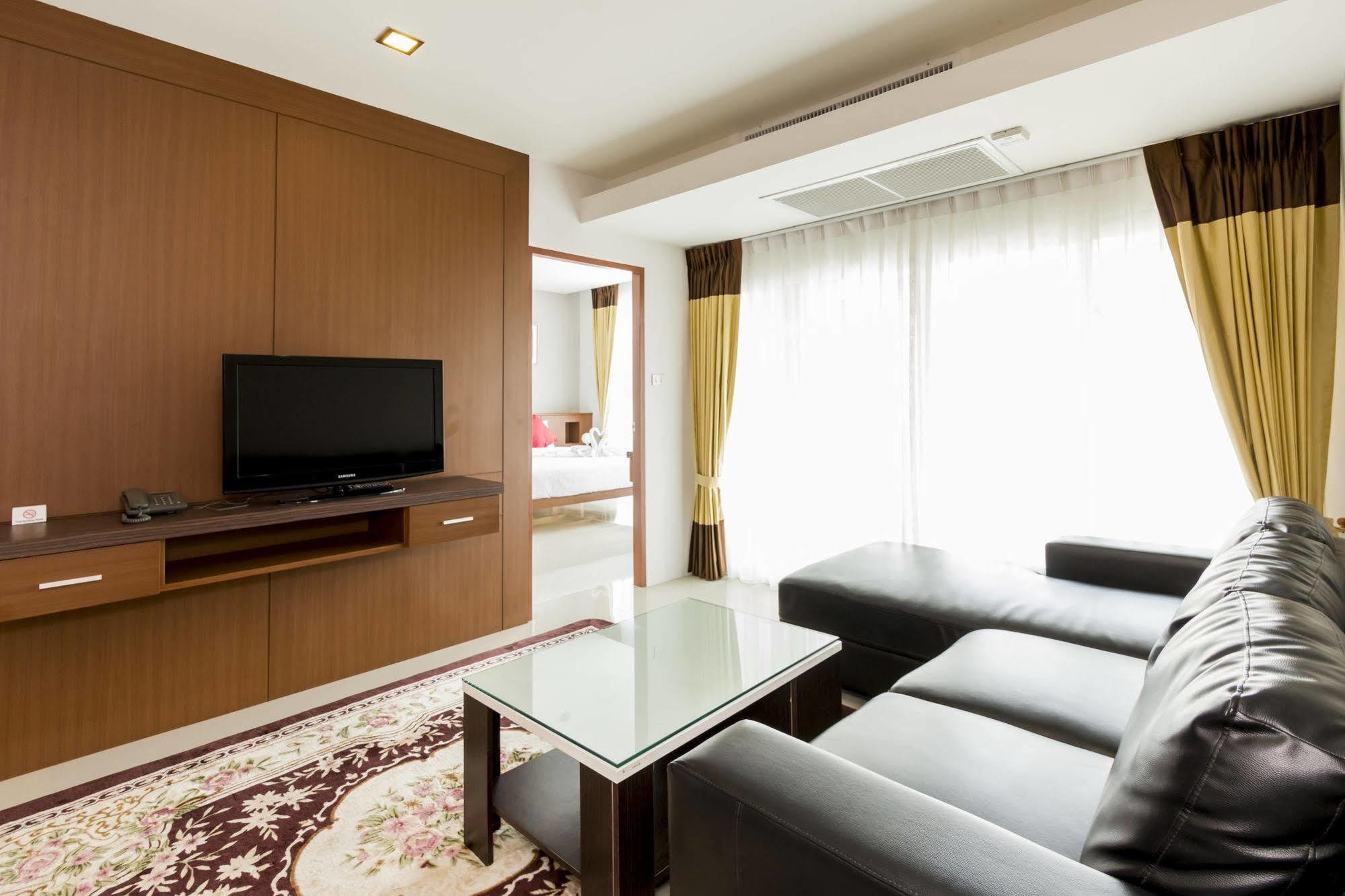 Hotel Baan Lukkan Patong