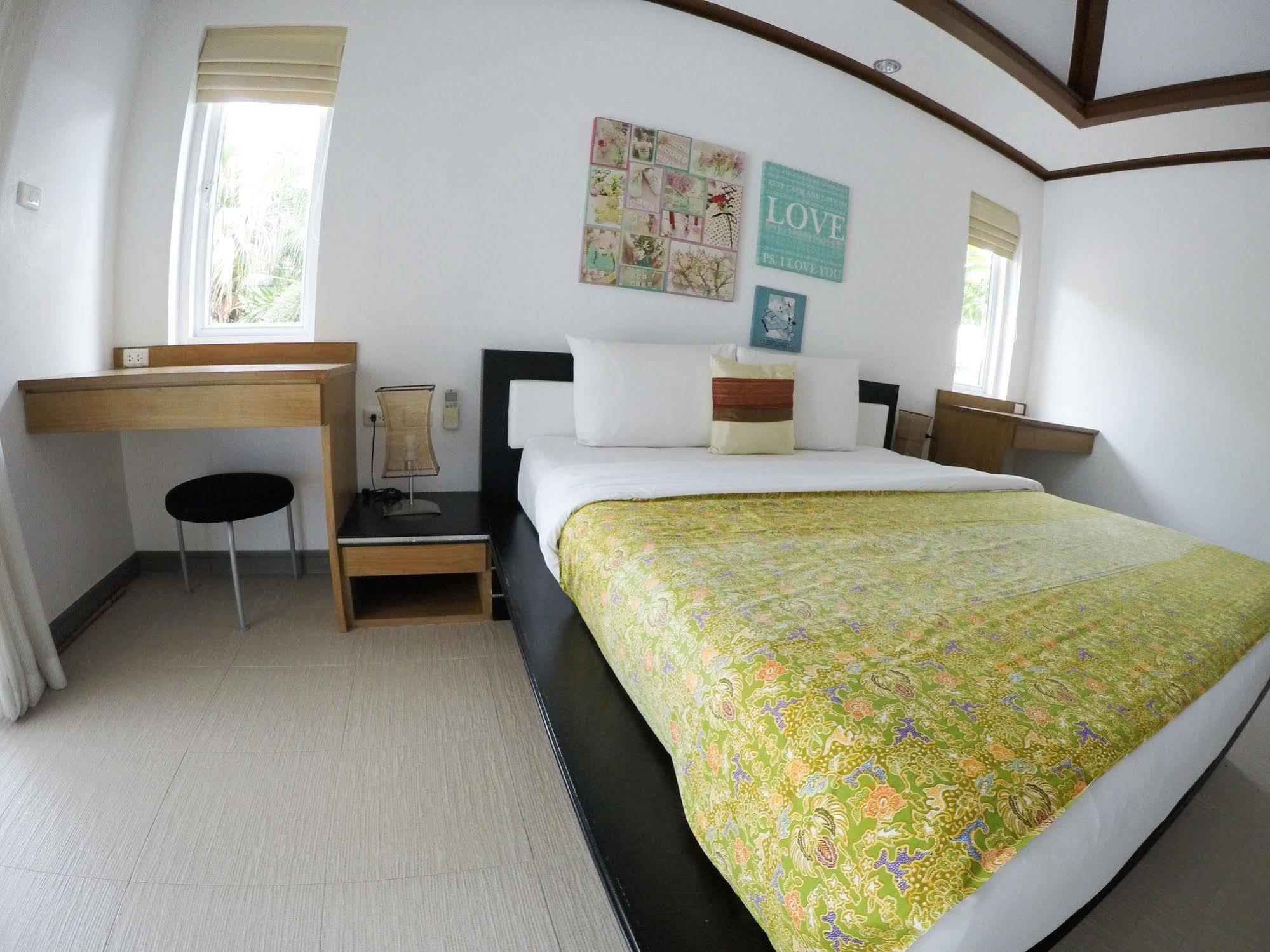Villa Suriya Som *