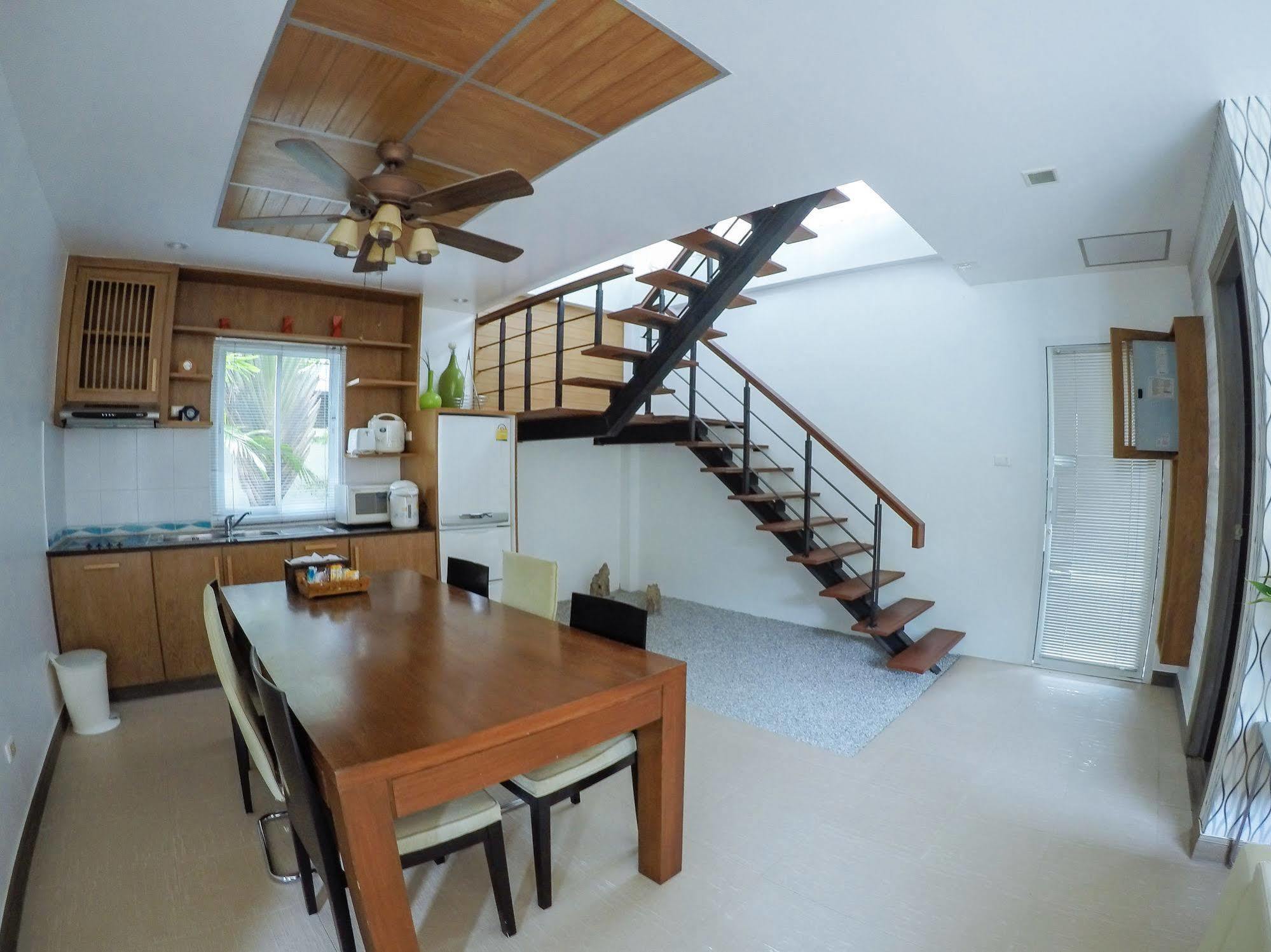 Suriya Som * Bang Tao Beach (Phuket)