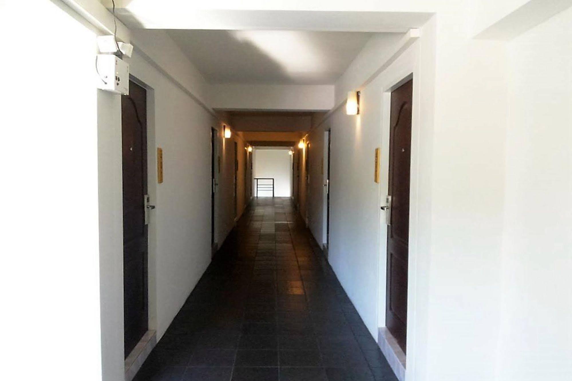 Hotel De Ratt 2*