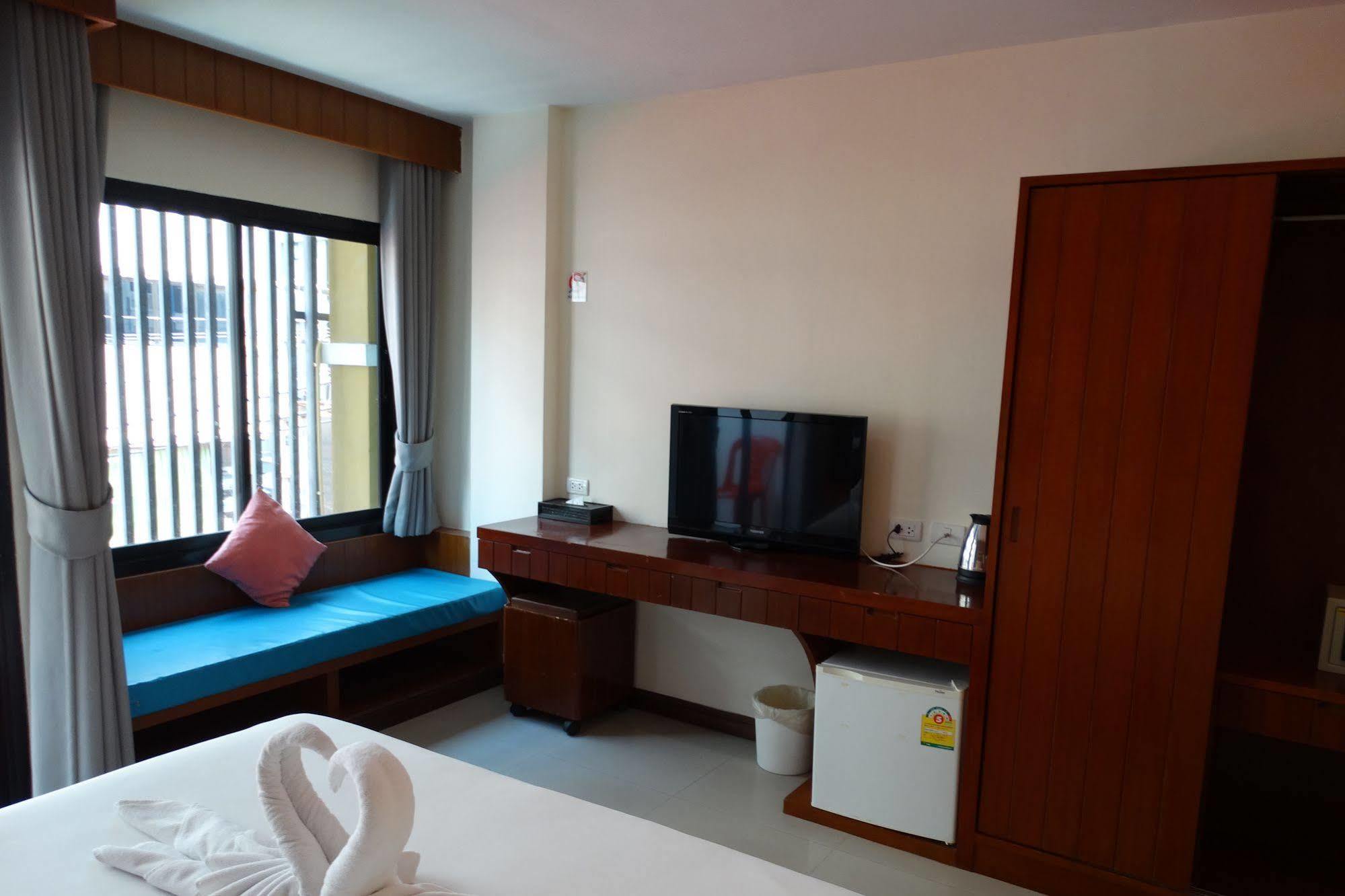 Acca Patong 3*