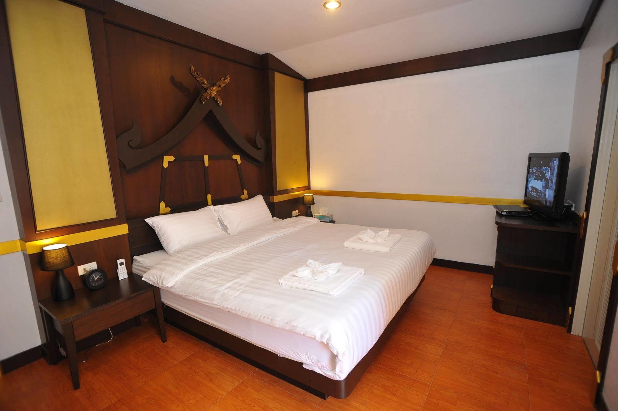 Apsara Penginapan Patong