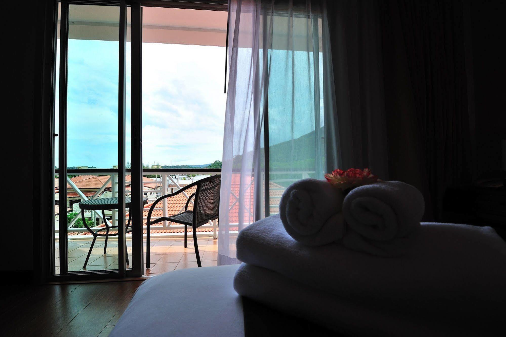 Aloha Hotel 3*