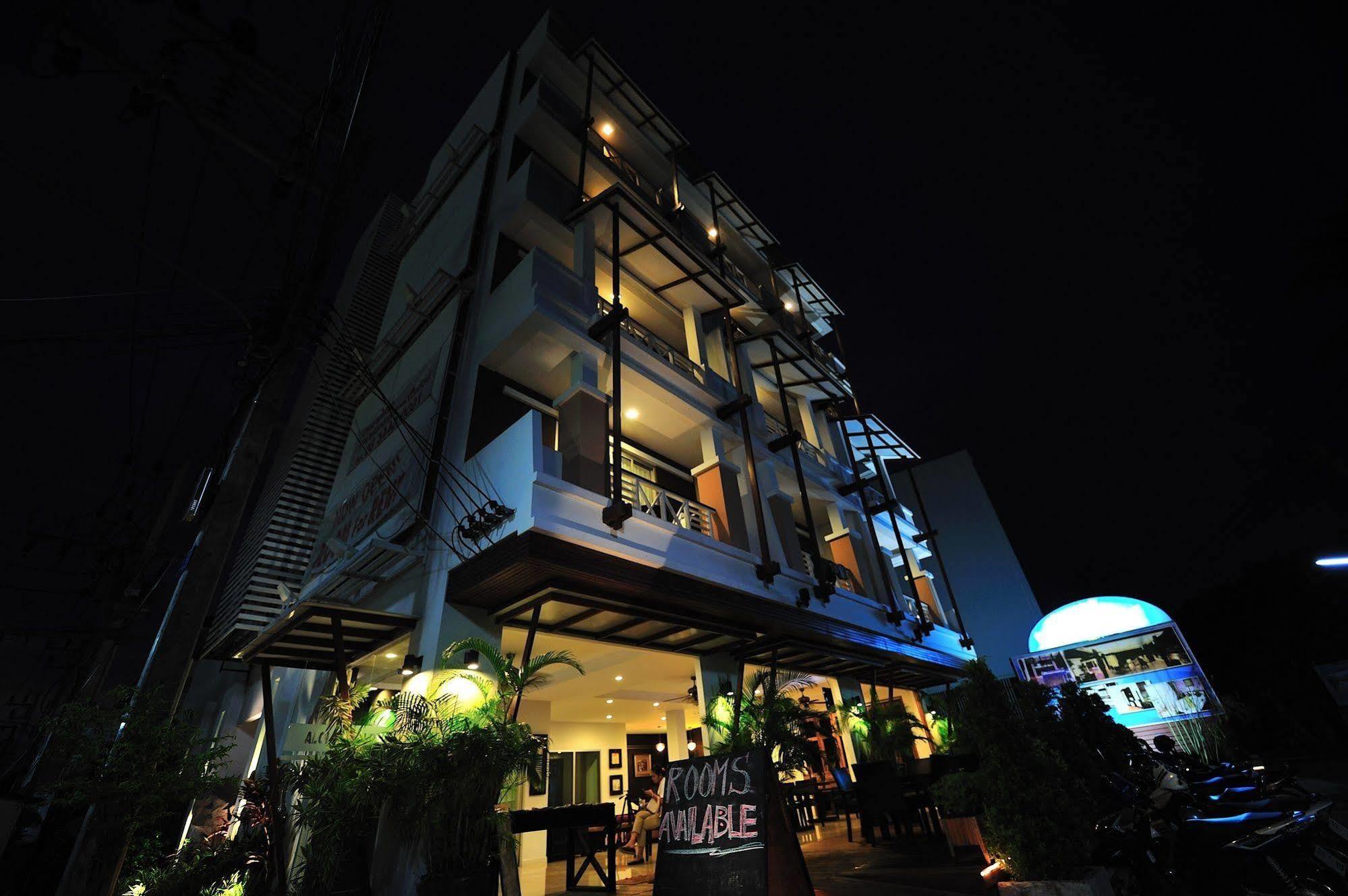 Aloha Hotel Kata Beach (Phuket)