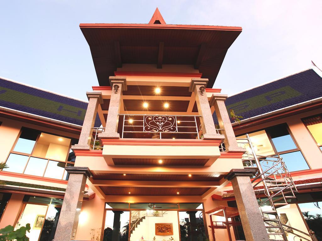 Sea View Resort 5*