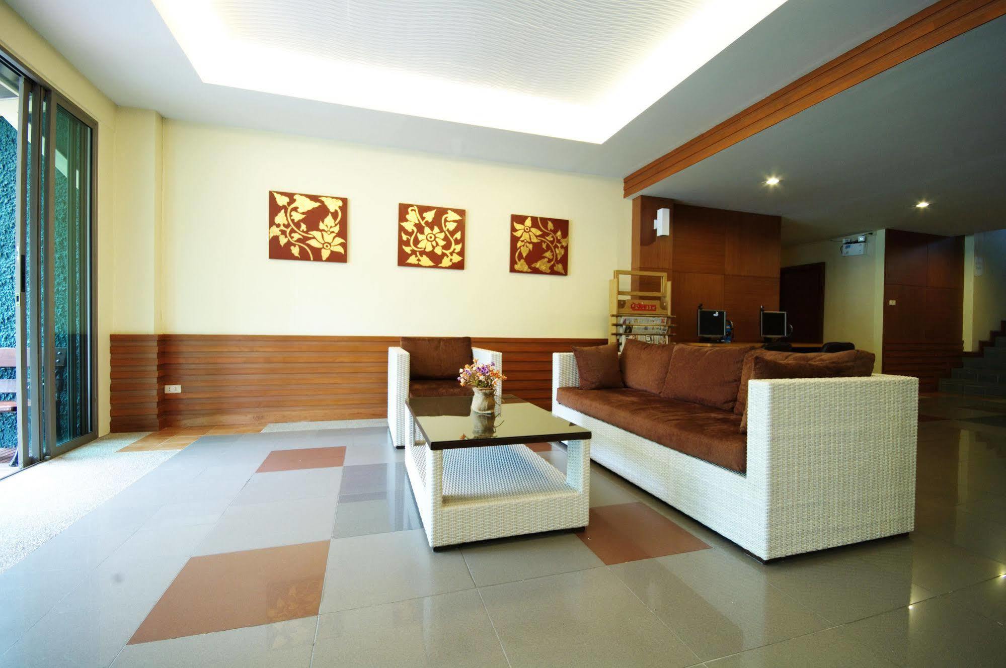Hotel Pattra Mansion By Aksara Collection 2*