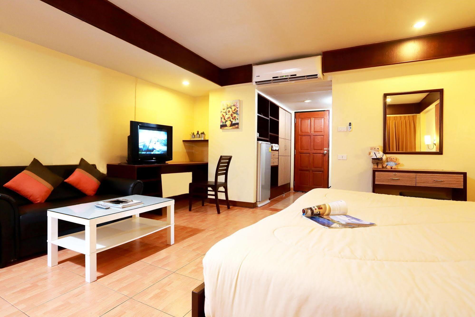Hotel Pattra Mansion By Aksara Collection