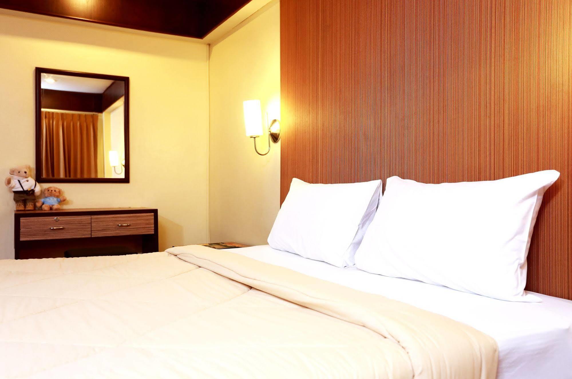 Pattra Mansion By Aksara Collection Hotel Phuket