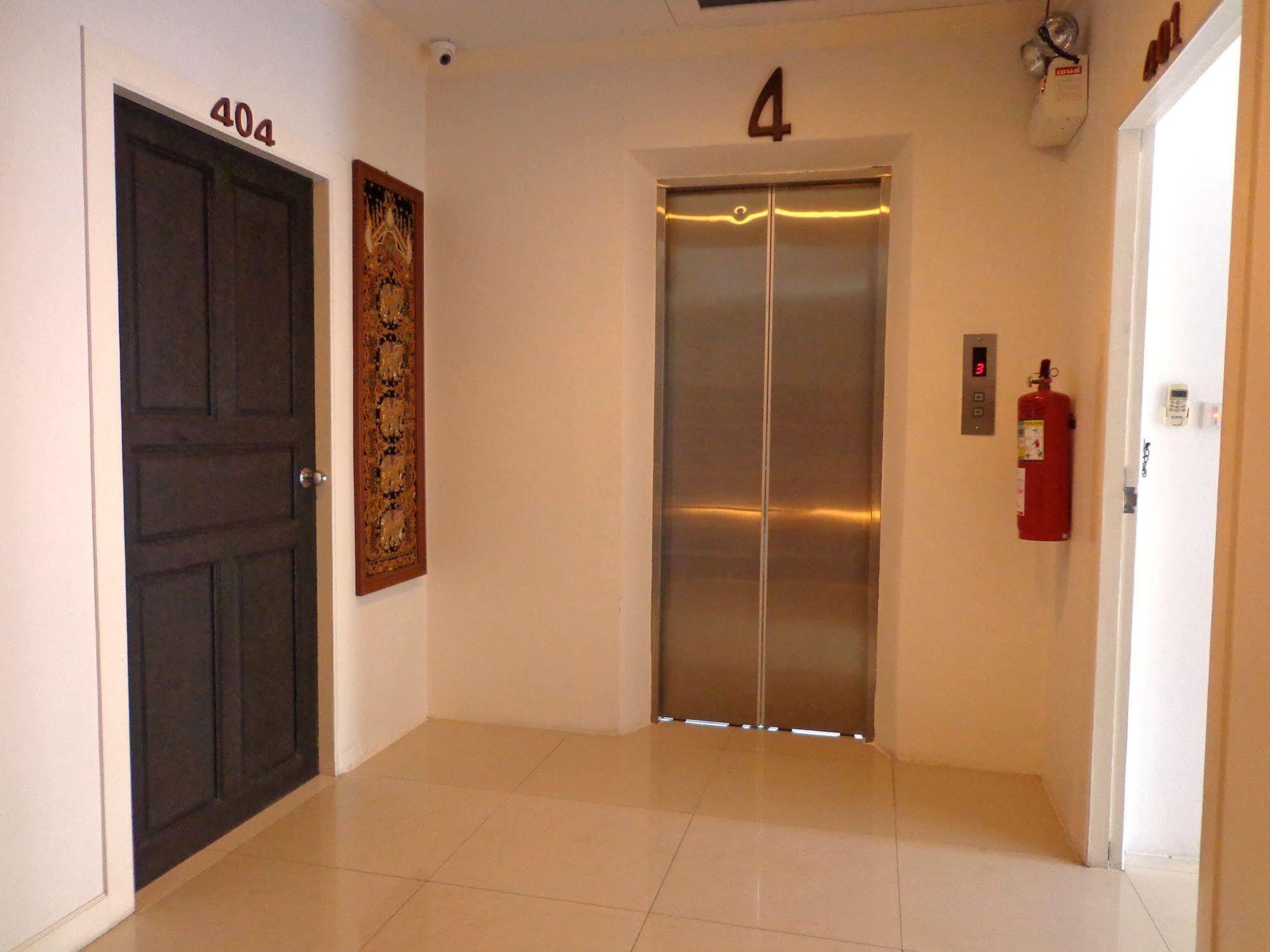 Sukcheewa Phuket 3* Patong