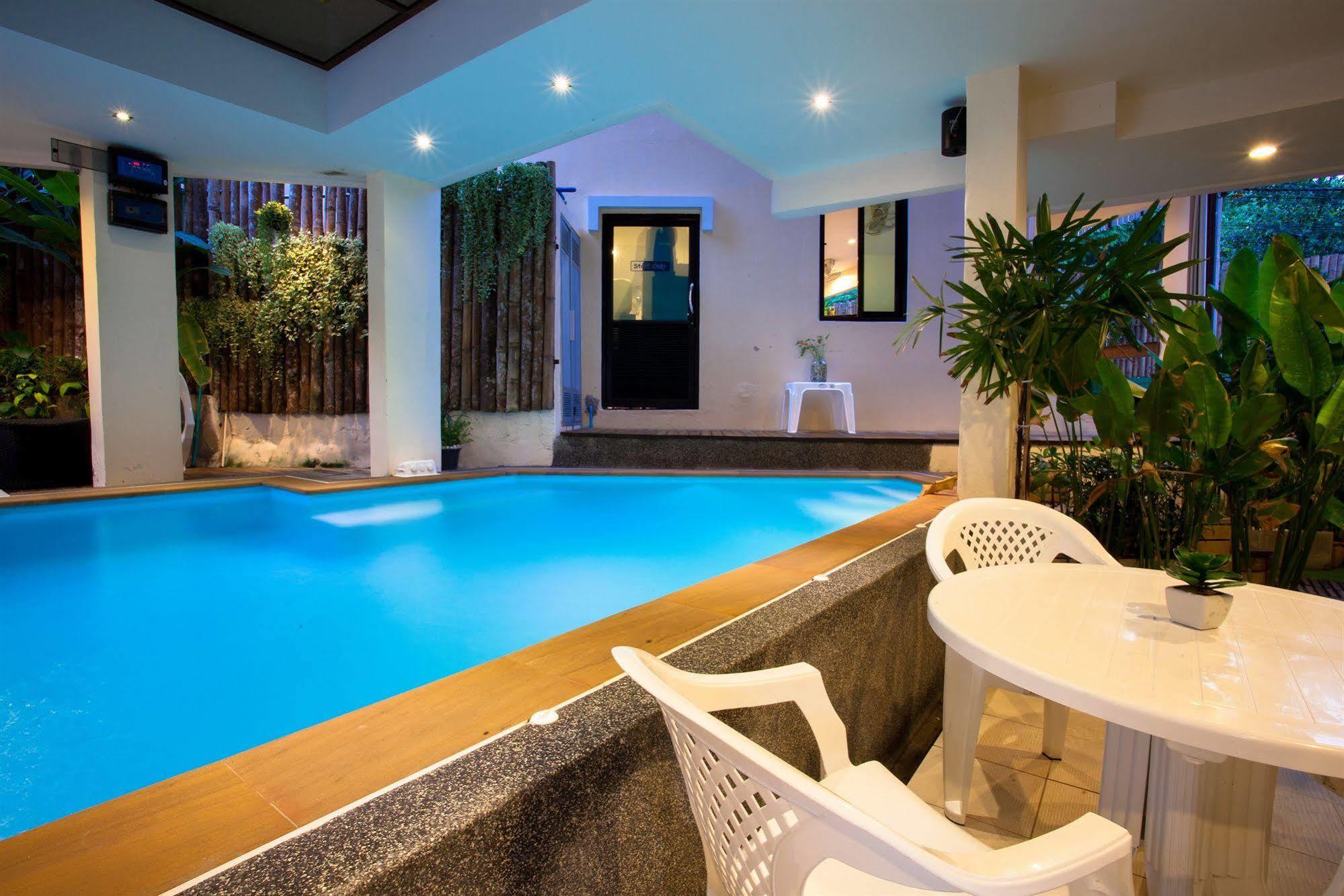 Hotel The Wave Patong Sha 3*
