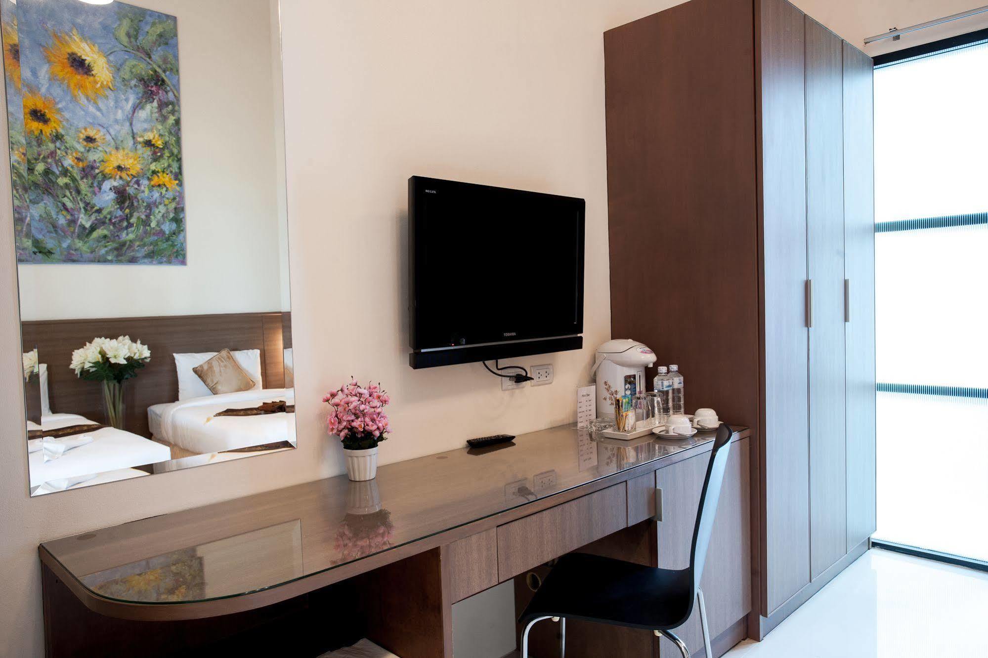The Wave Patong Sha Hotel 3*