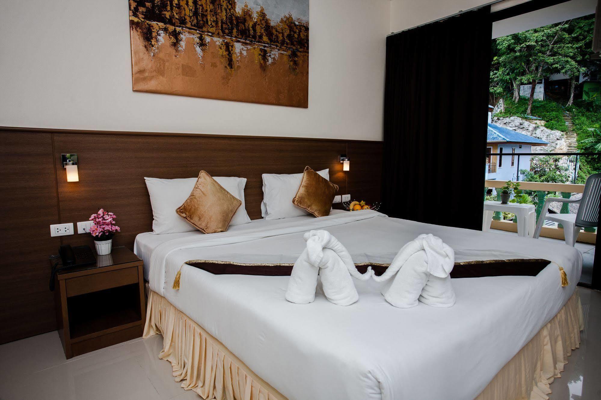 The Wave Patong Sha Hotel