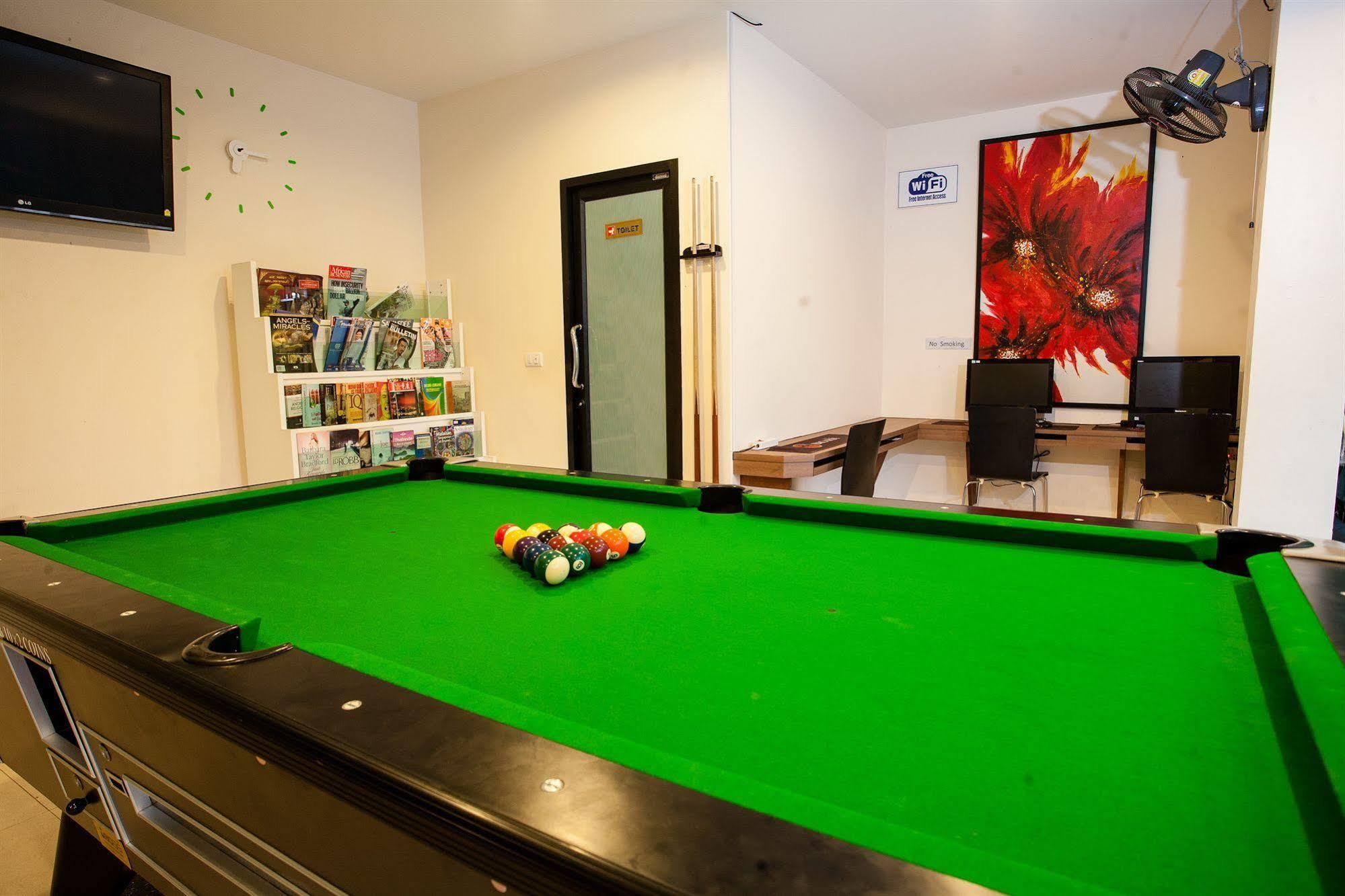 Hotel The Wave Patong Sha Phuket