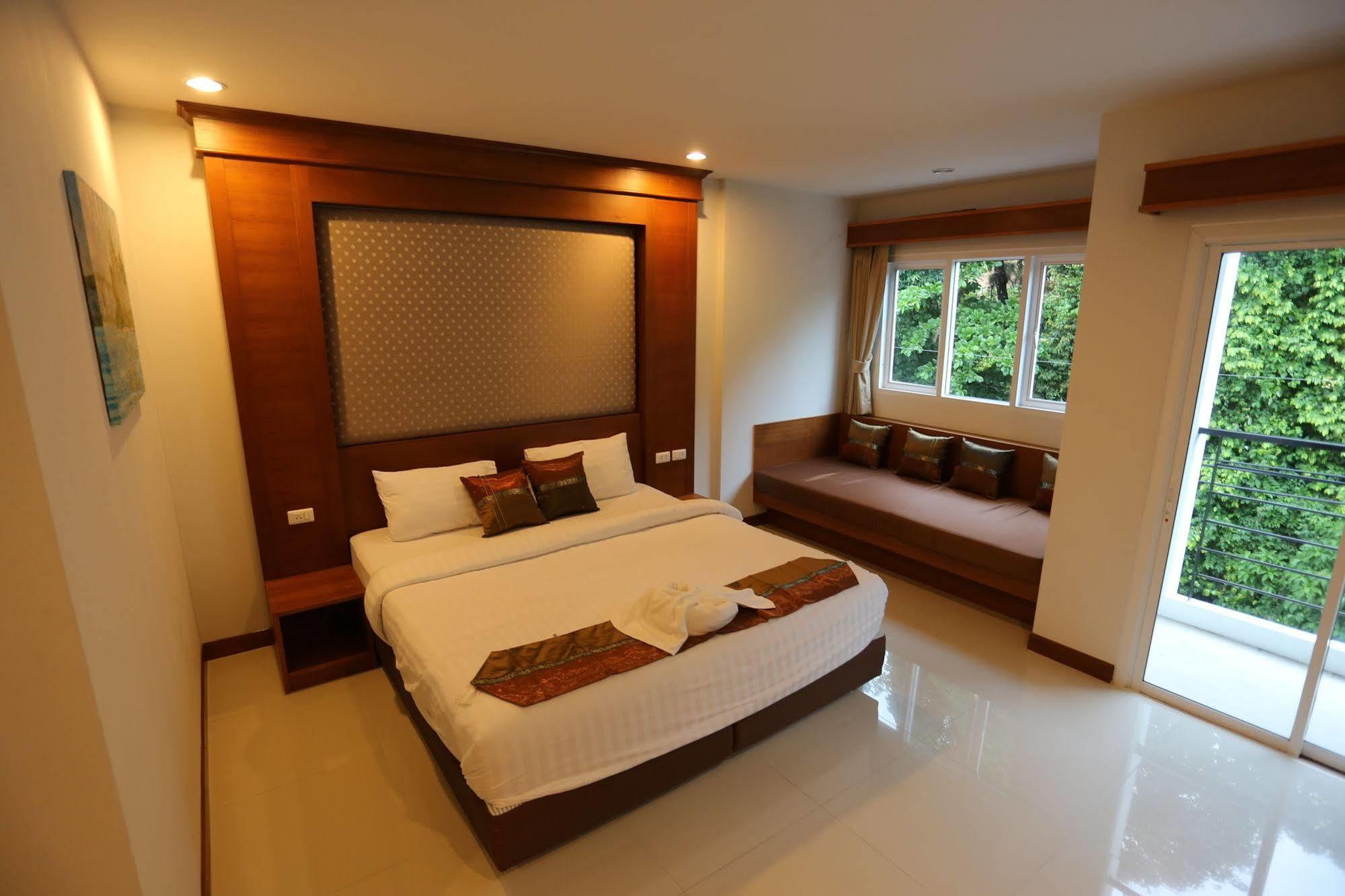 Rojjana Apartment Kamala Beach