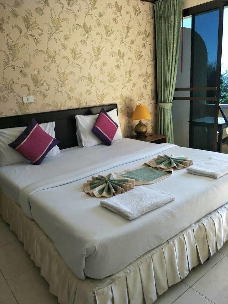 Sunset - Sha Hotel 3*