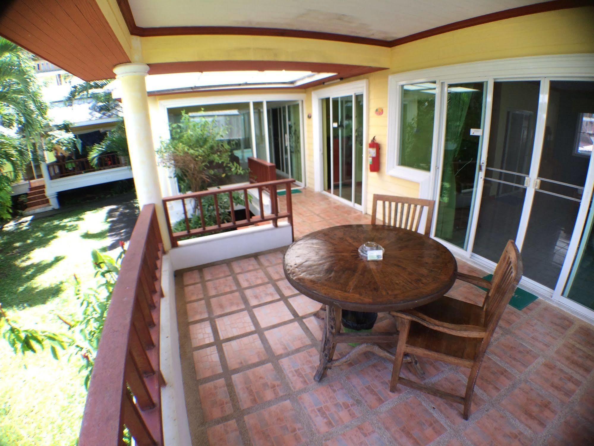 Lemon House Ferienhaus *