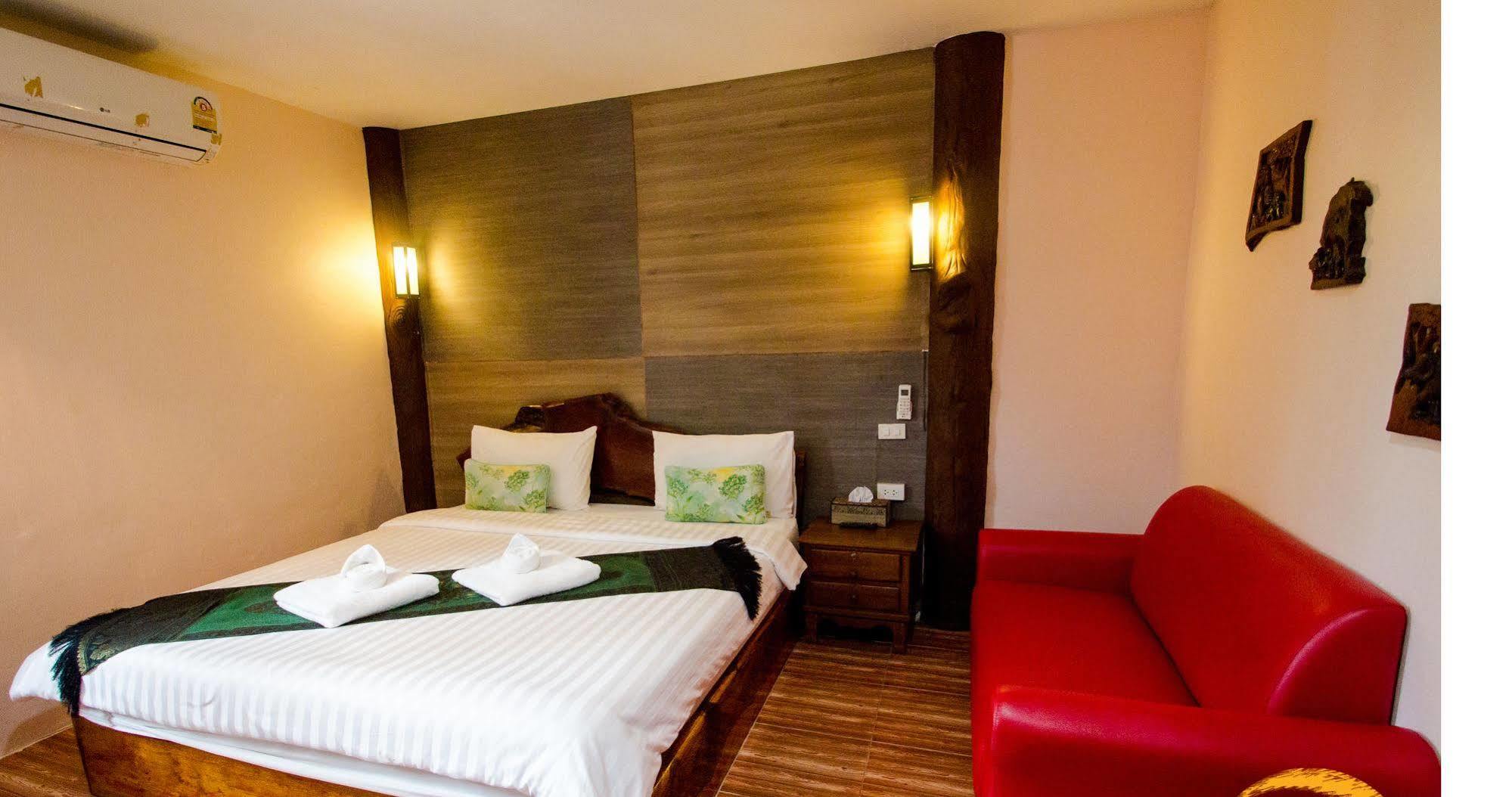 Resort Naiyang Discovery Sha Nai Yang Beach