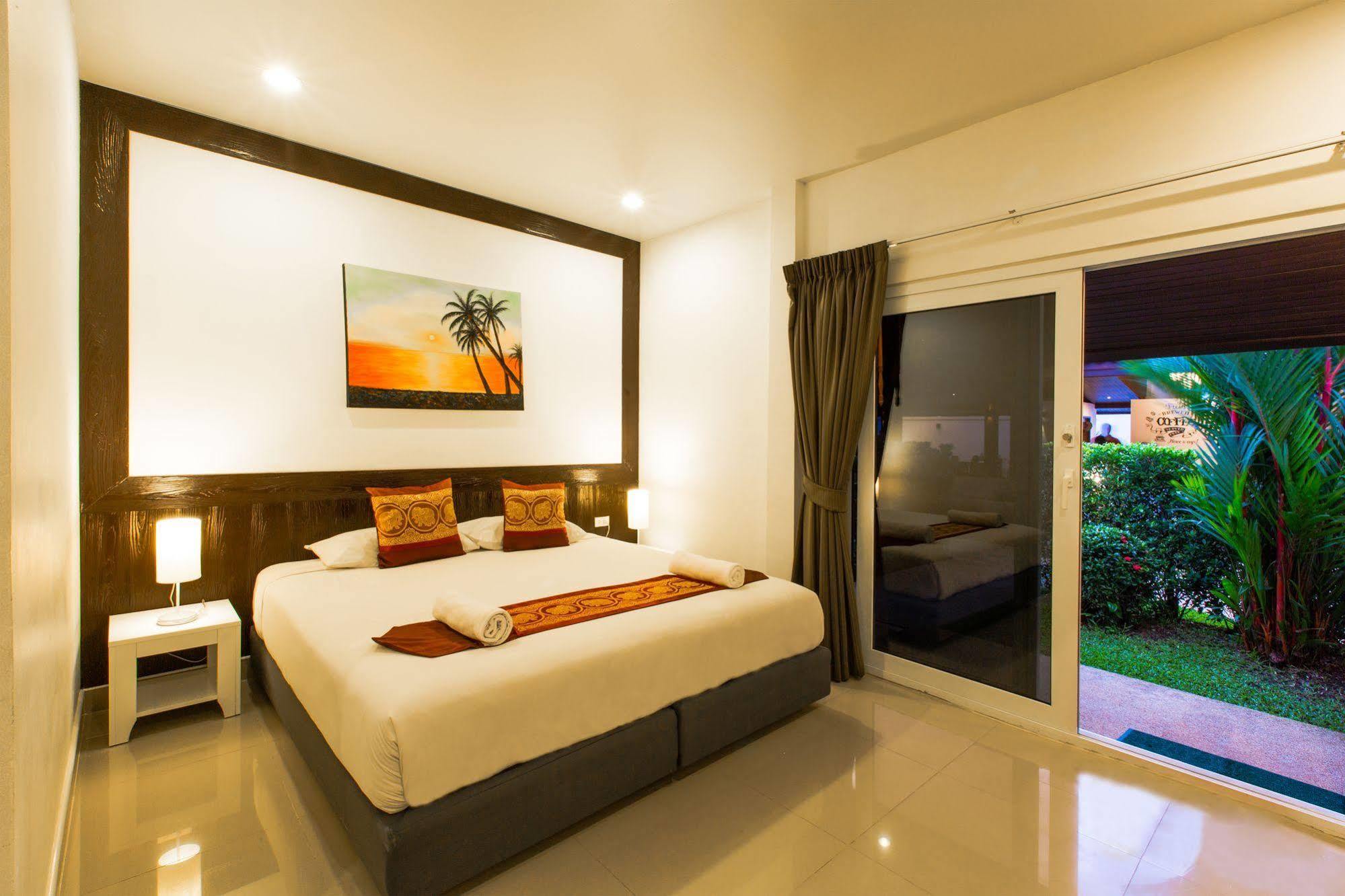 Airport Phuket Nai Yang Beach