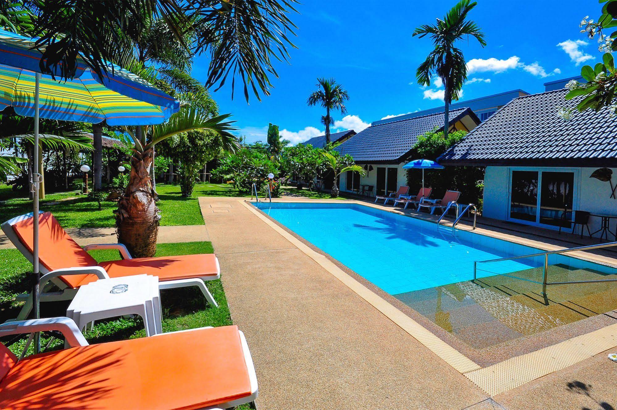 Airport Phuket Resort 4*