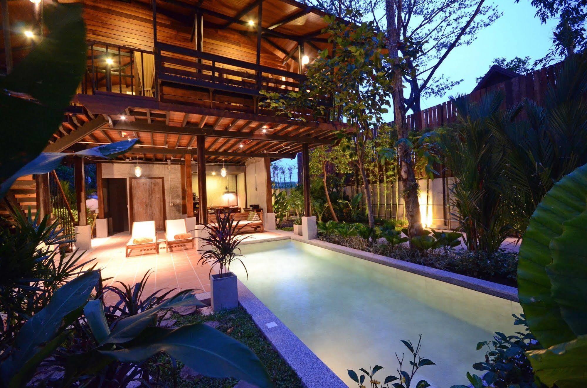 Ananta Thai Pool