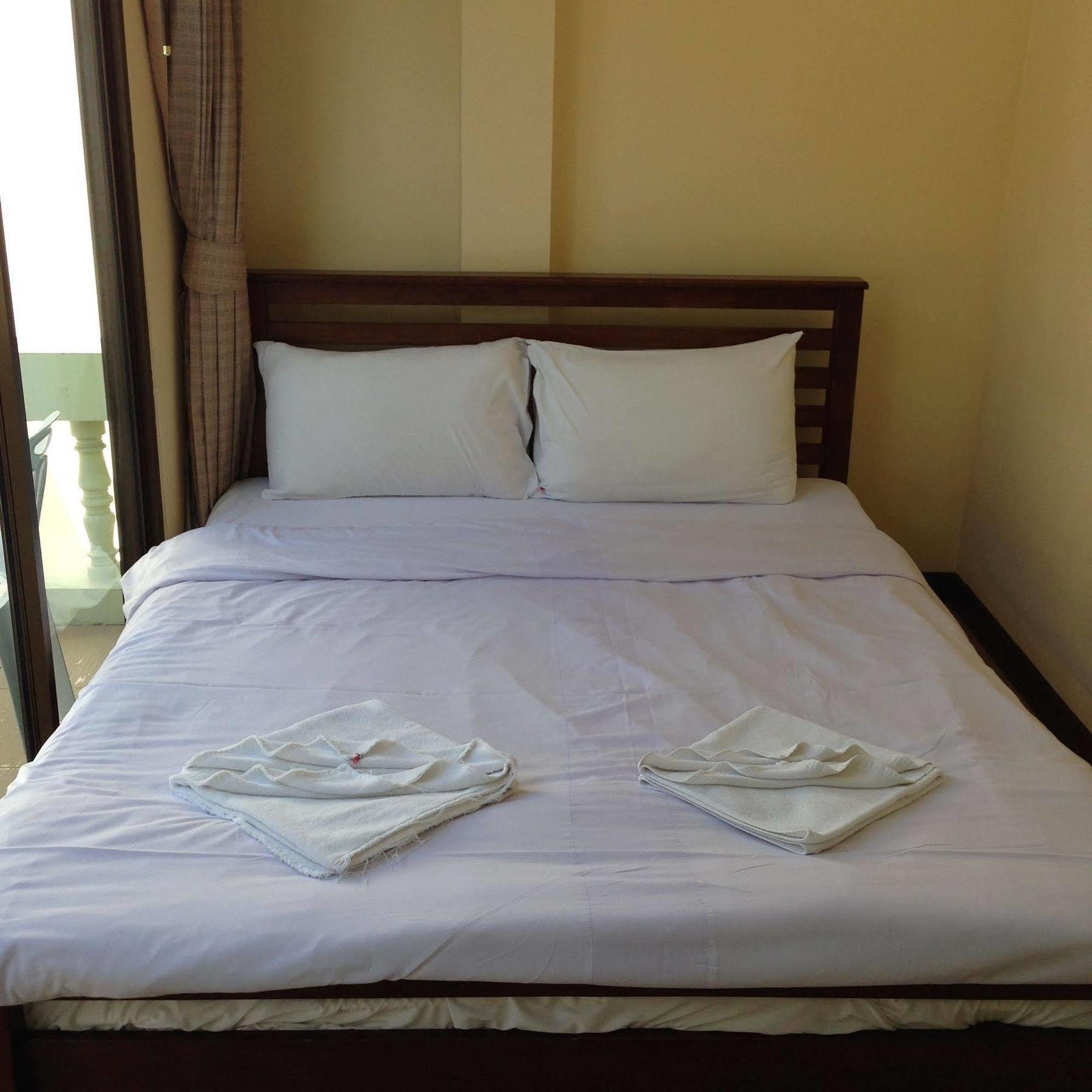 Tropicoza Hostel Patong