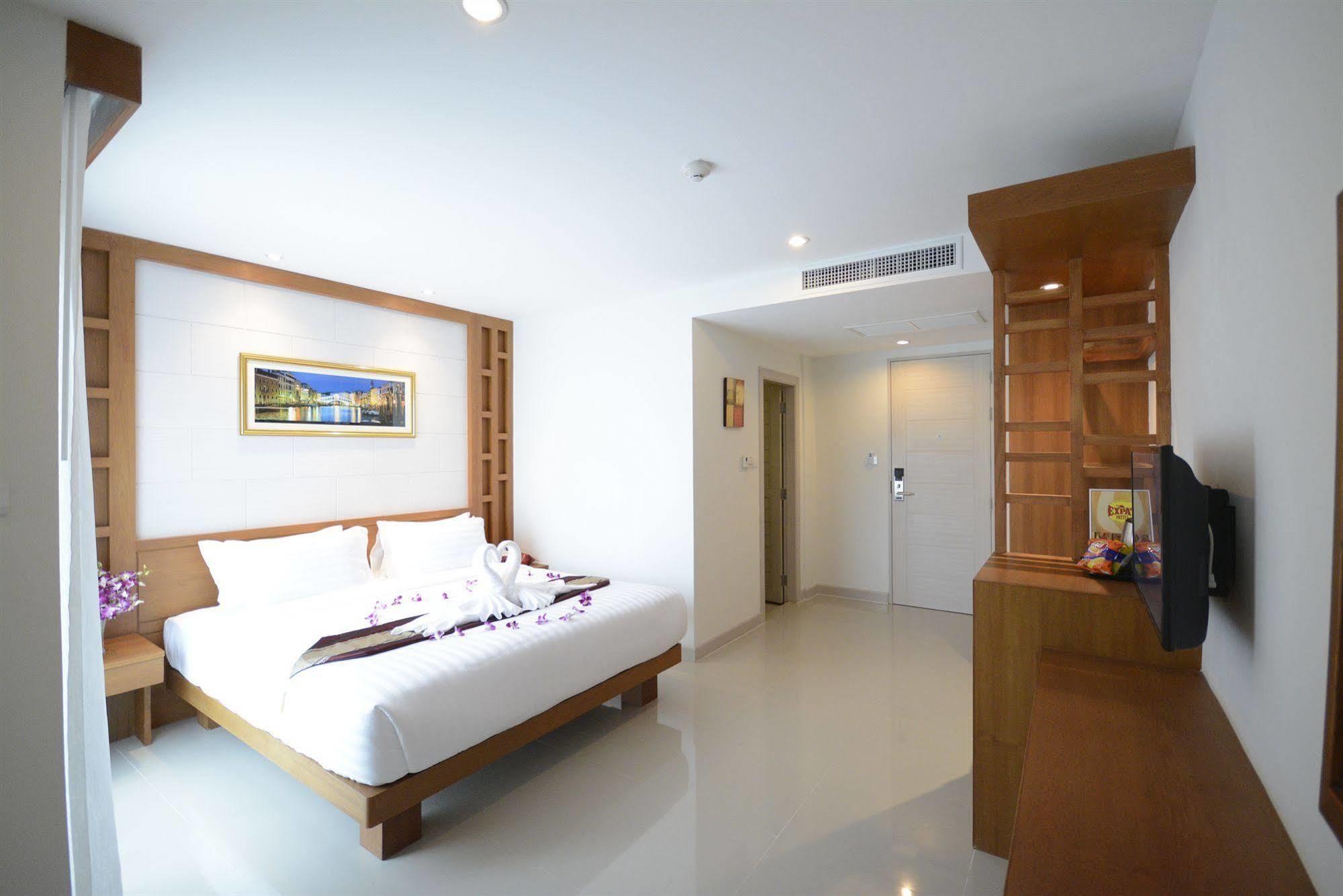 Hotel The Center Patong