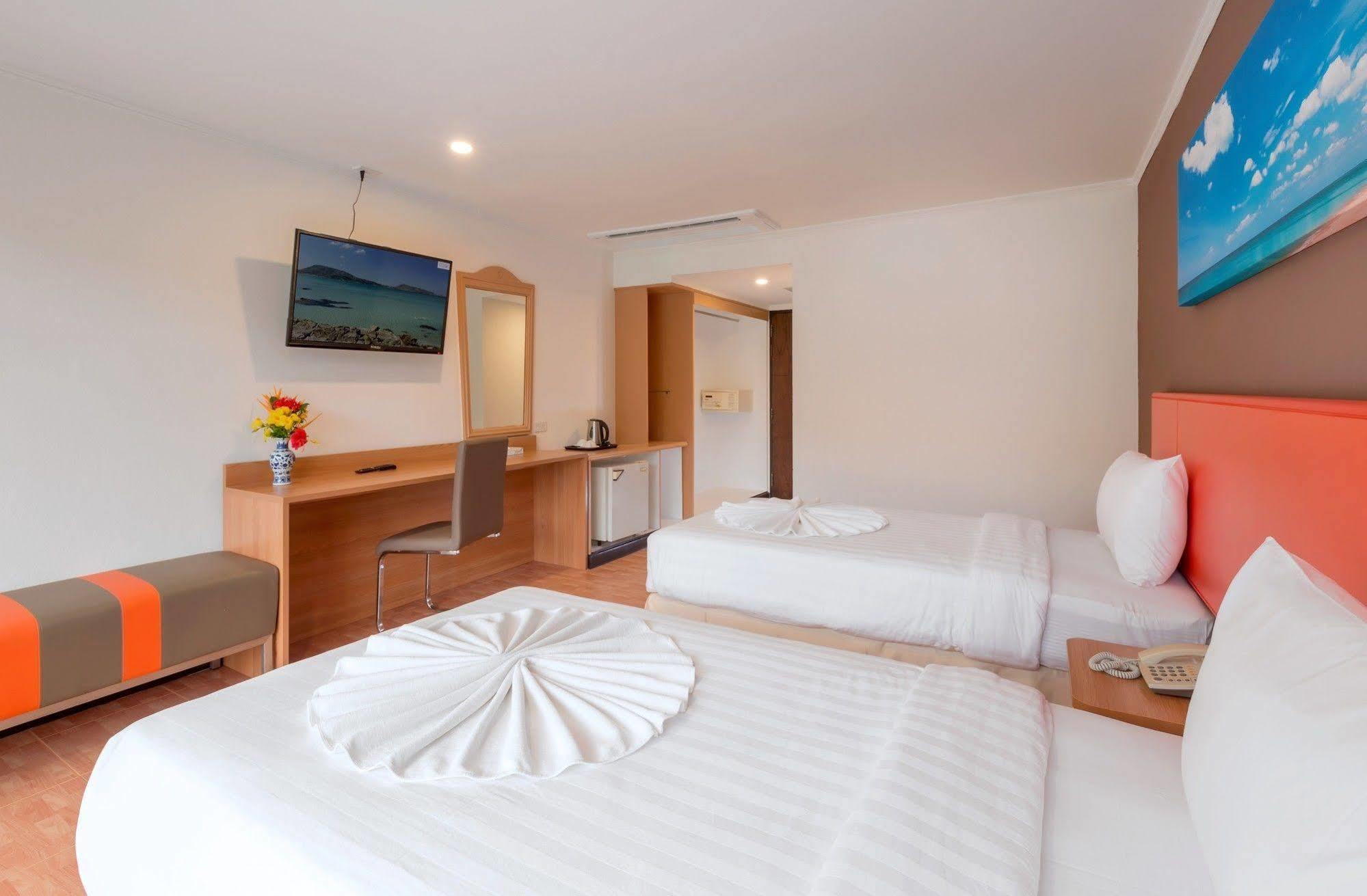 Royal Crown & Palm Patong