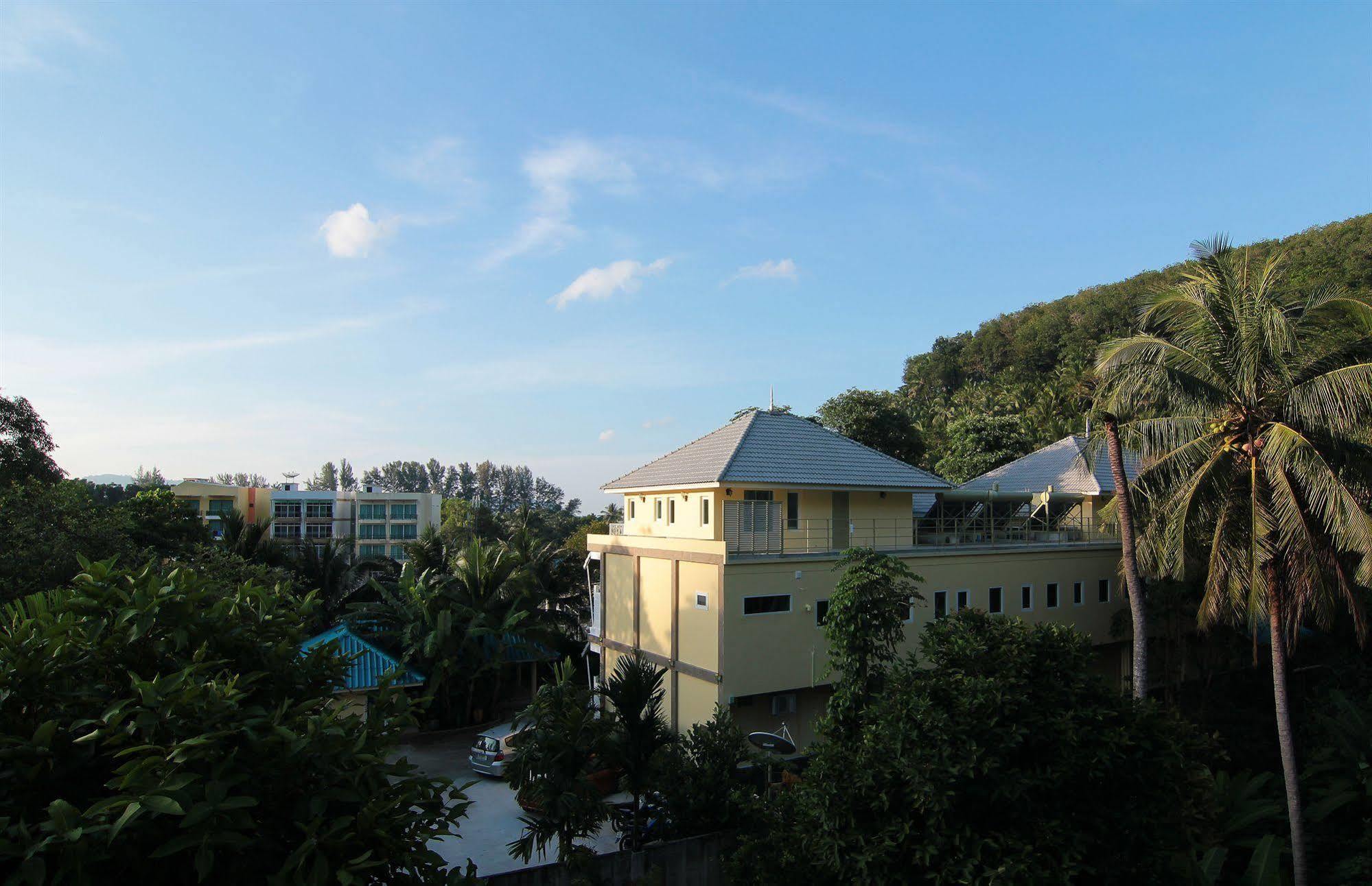 Resort Naka 2*