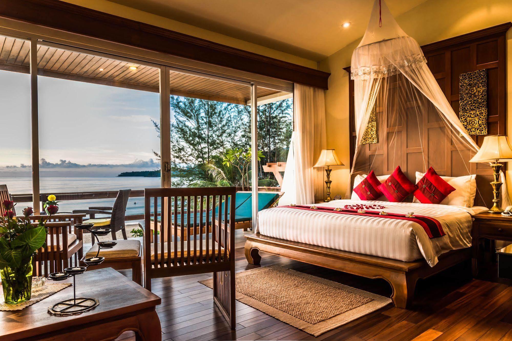 Layalina Kamala Beach