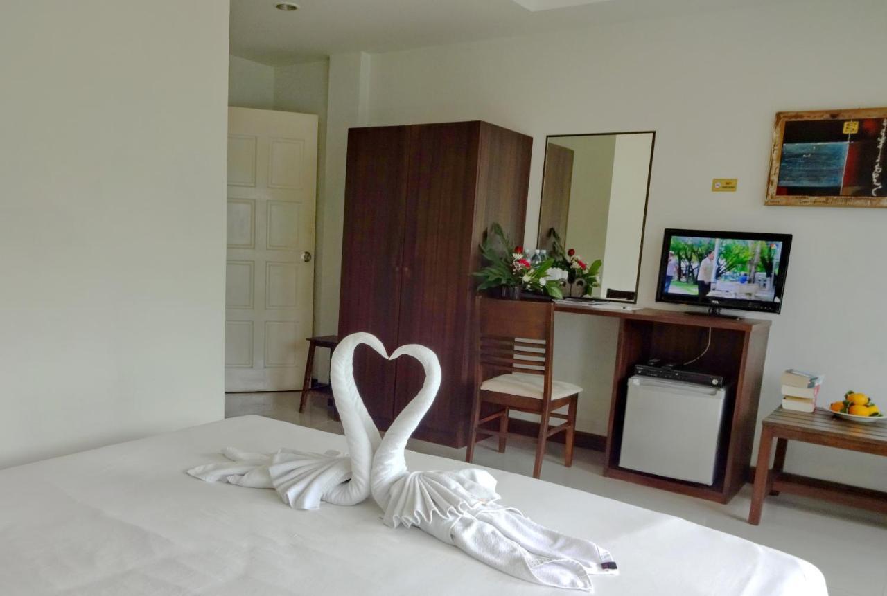 Hotel At 2*