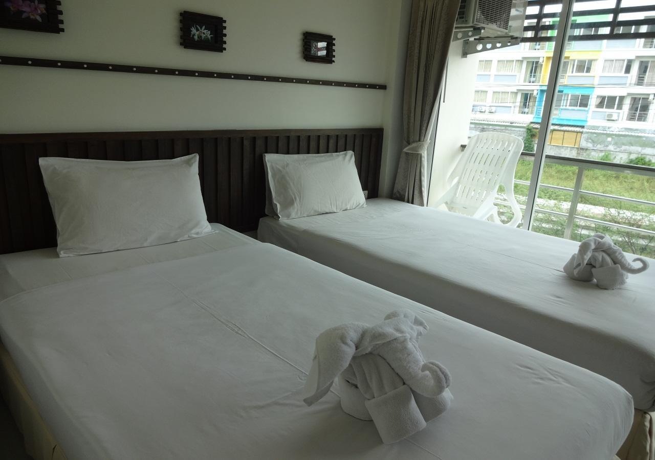 Hotel At 2*