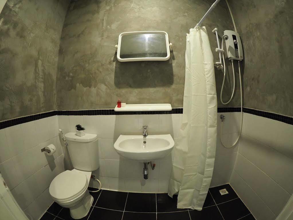 Chino Town Gallery Alley - Sha Guest house Phuket