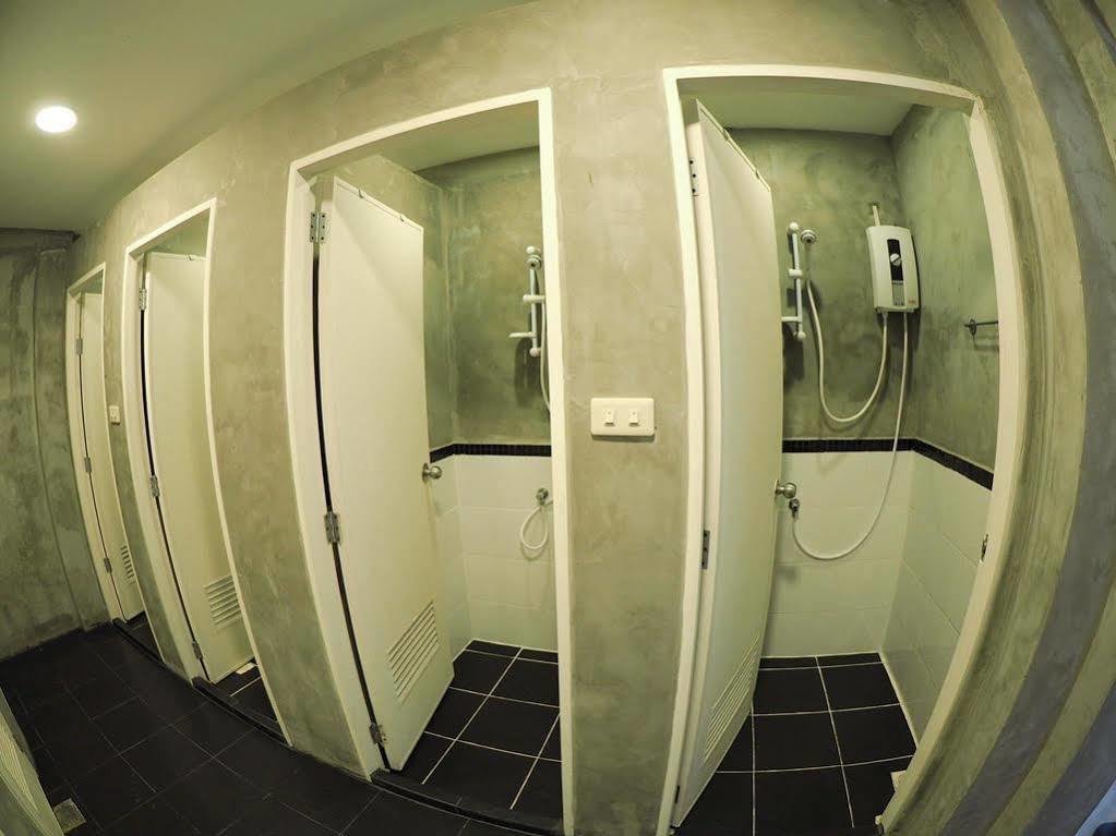 Chino Town Gallery Alley - Sha Phuket