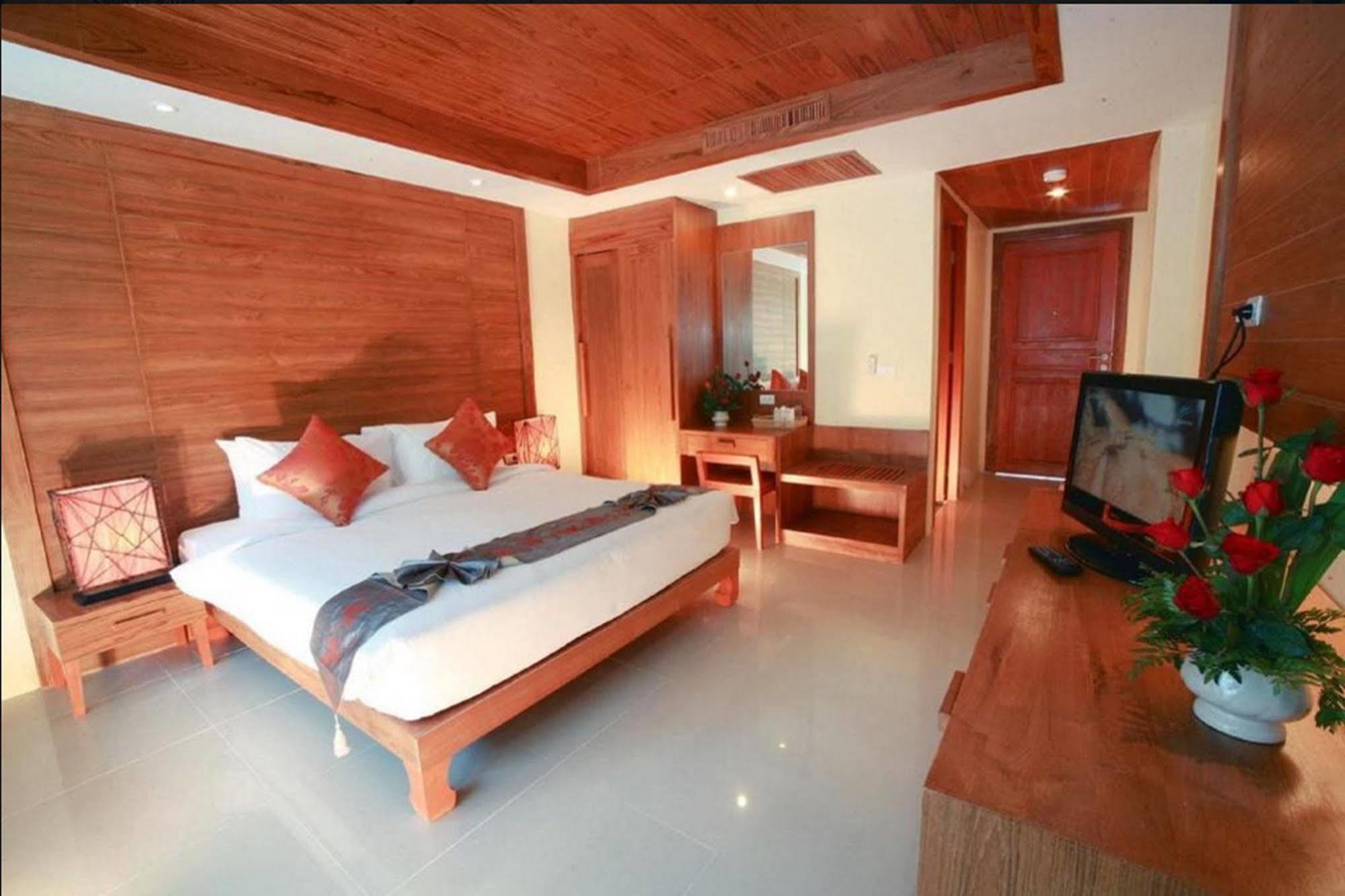 Honey Resort, 3* Praia de Kata