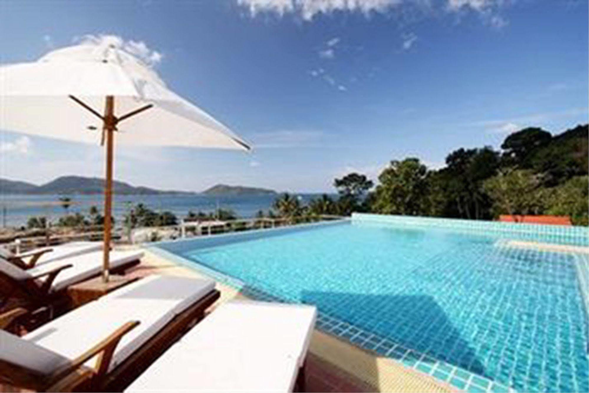 The Baycliff Residences Hotel