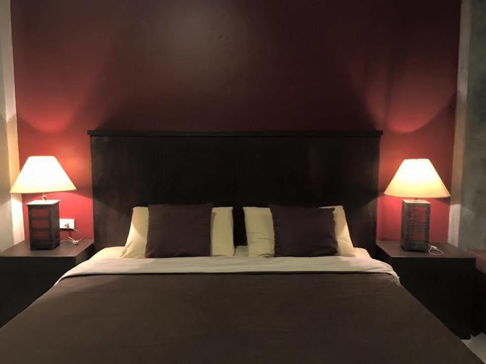 Laila Pool Village 3*