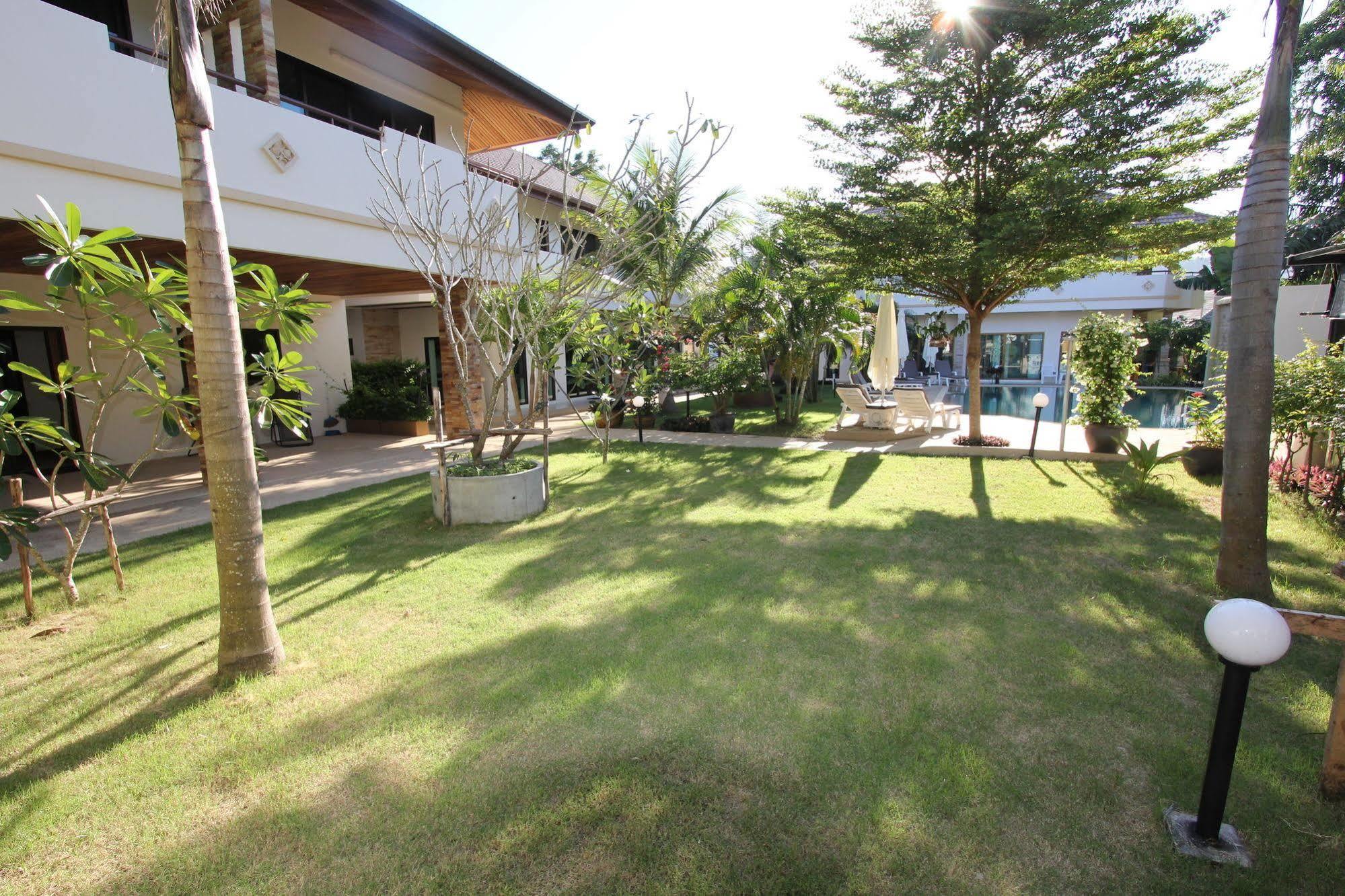 Resort Babylon Pool Nai Harn