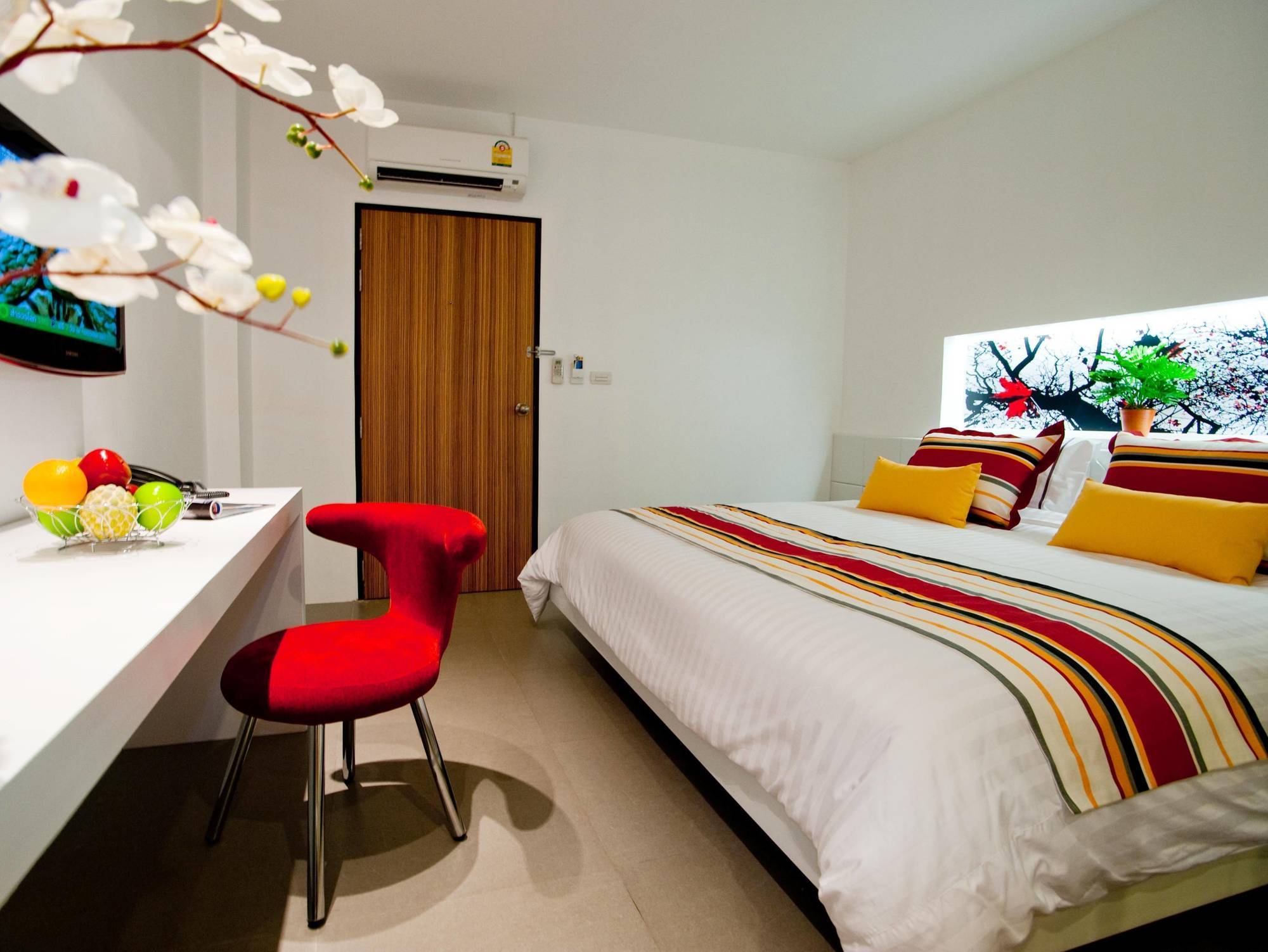 The Gallery Hotel