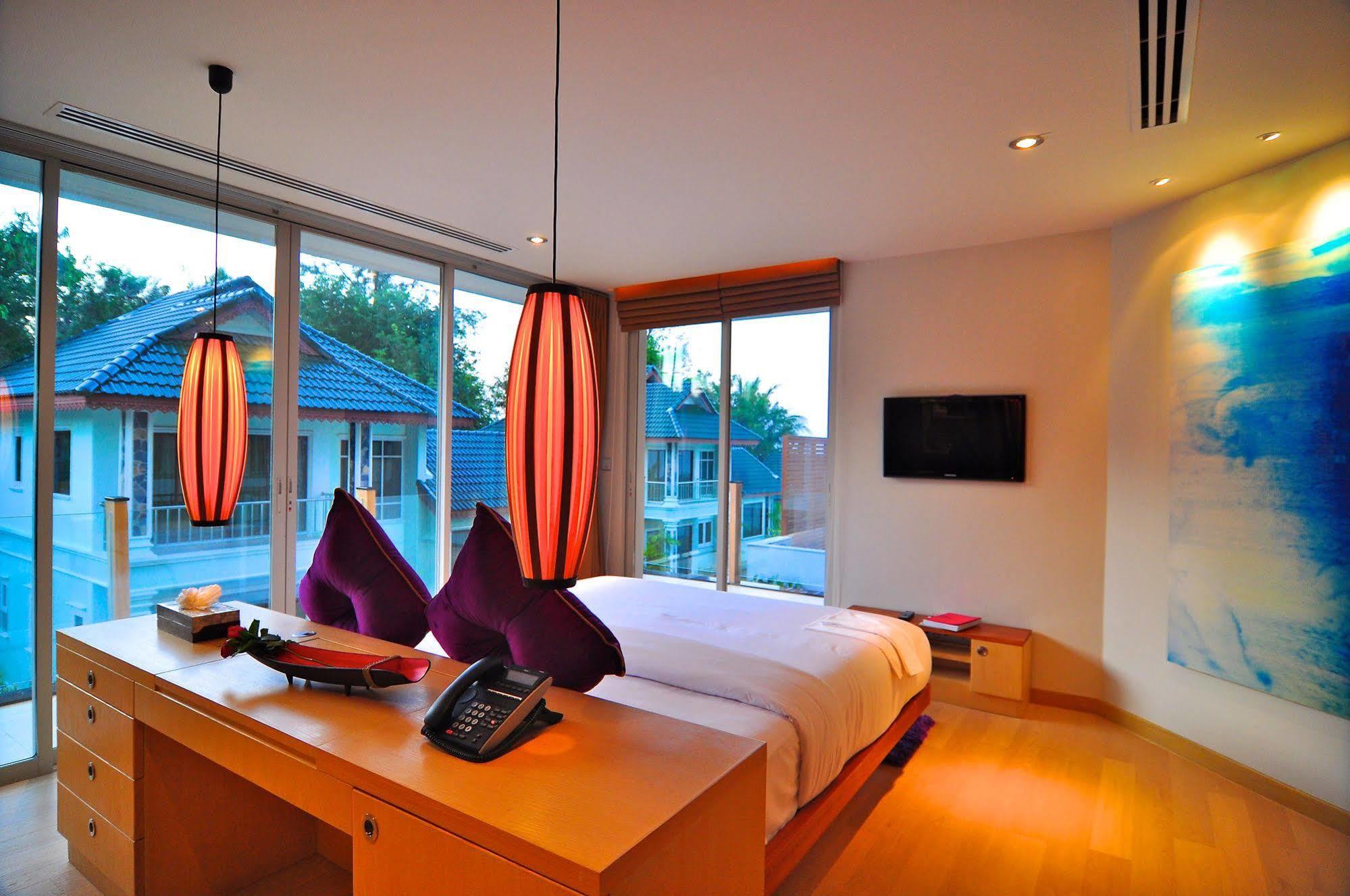 Beachfront Phuket 5* Bang Tao Beach (Phuket)