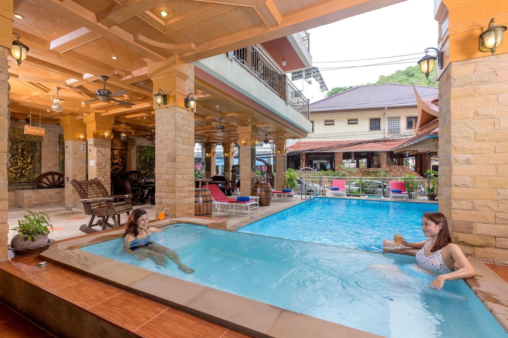 Chang Hotel Patong