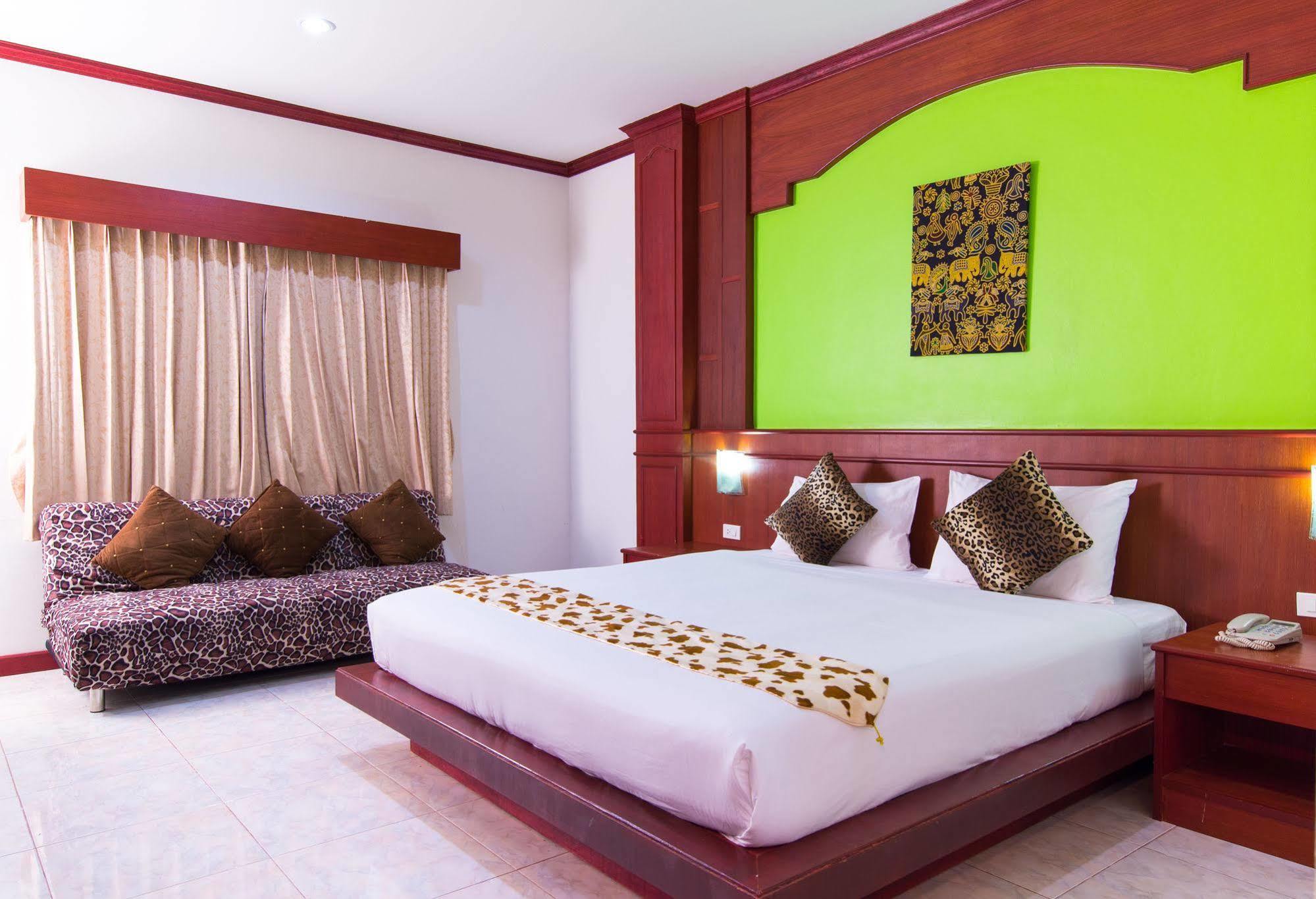 Forest Hotel 3*