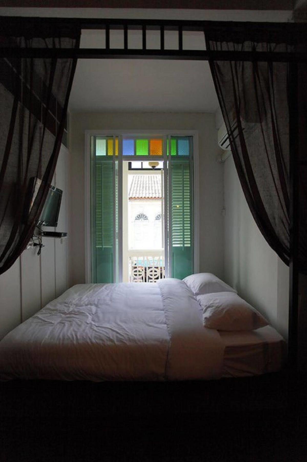 99 Oldtown Boutique Sha Extra Phuket