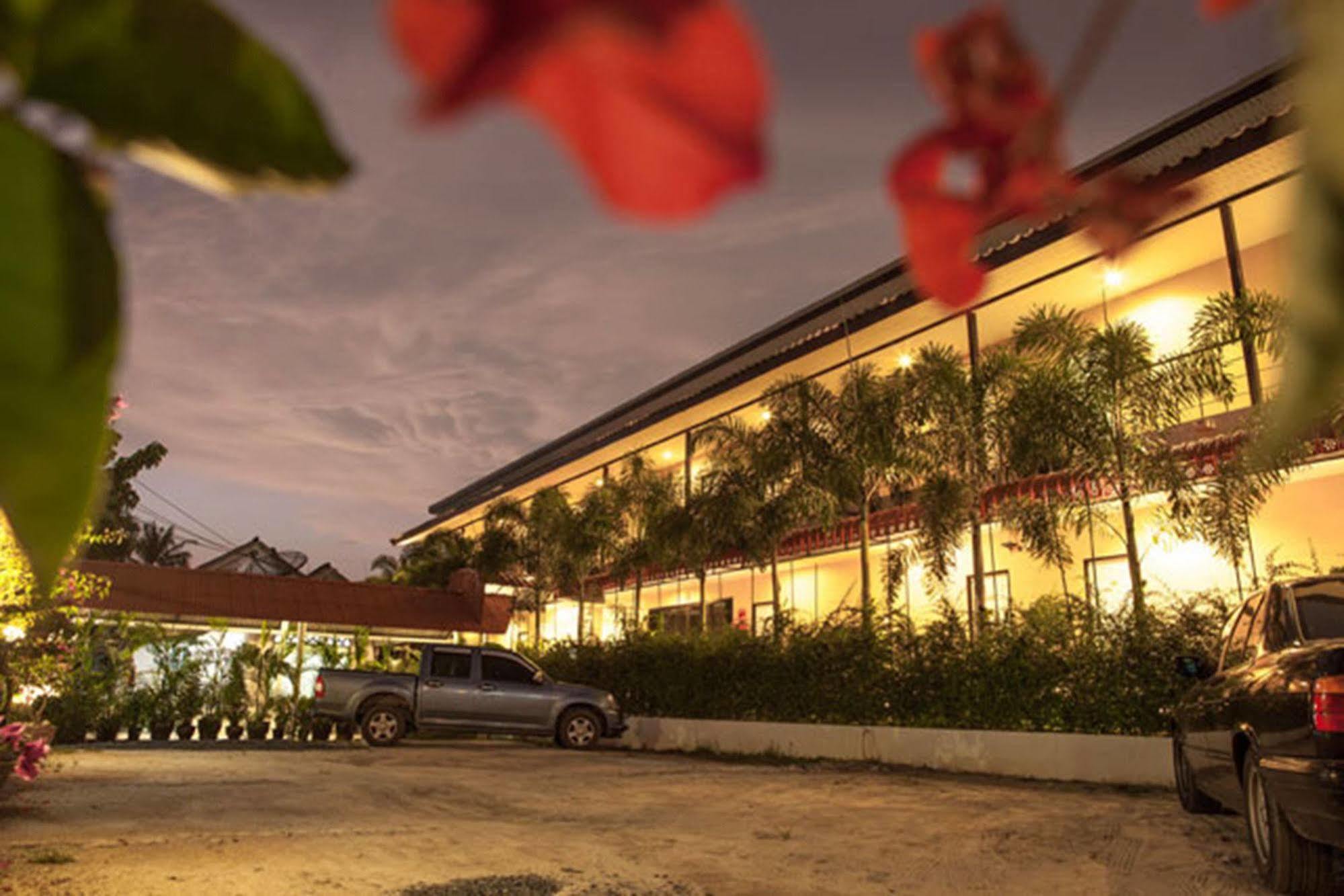 Hotel Phuket Airport Ban Bo Han
