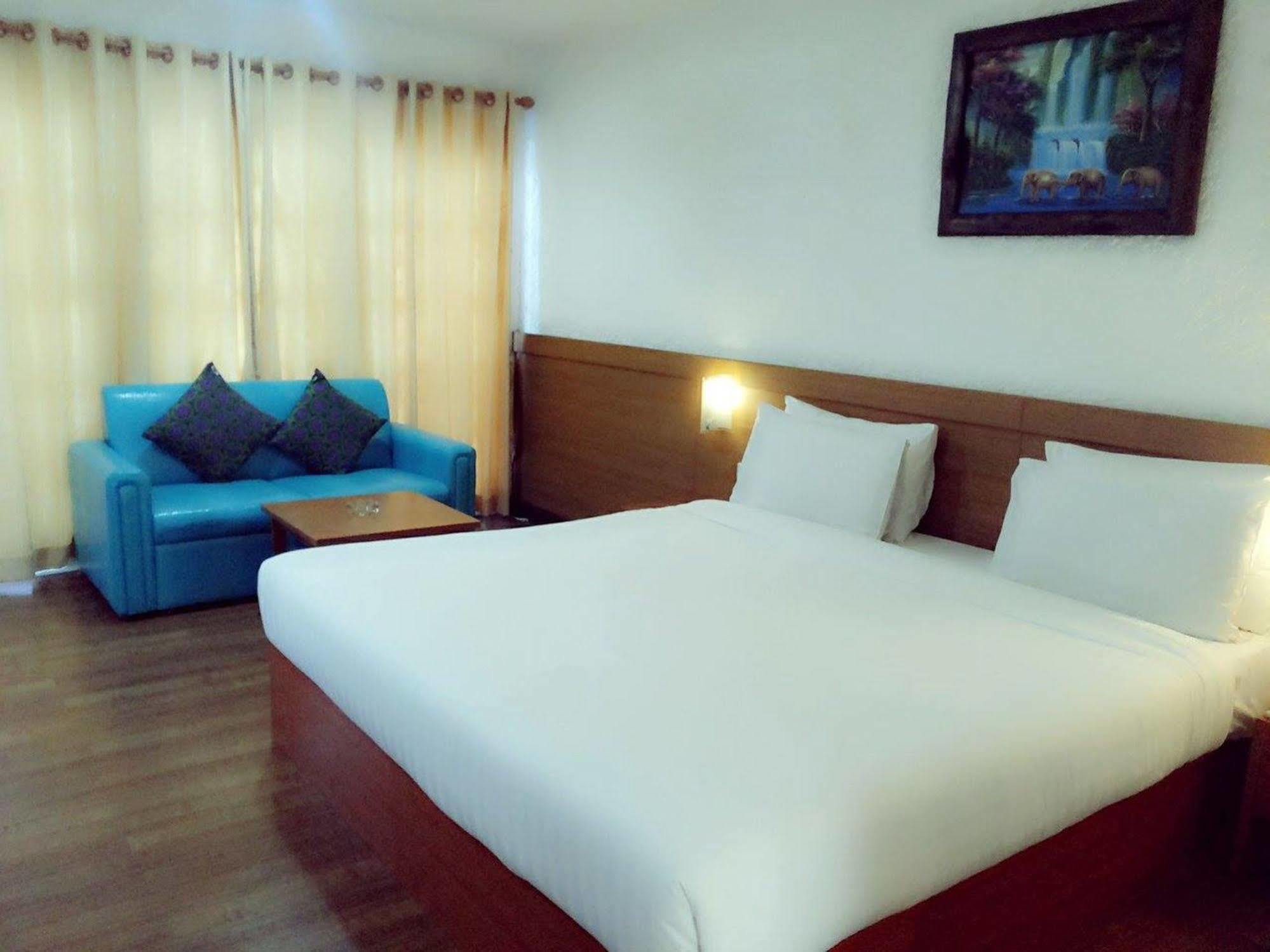 Neptuna Hotel By Maduzi 3*