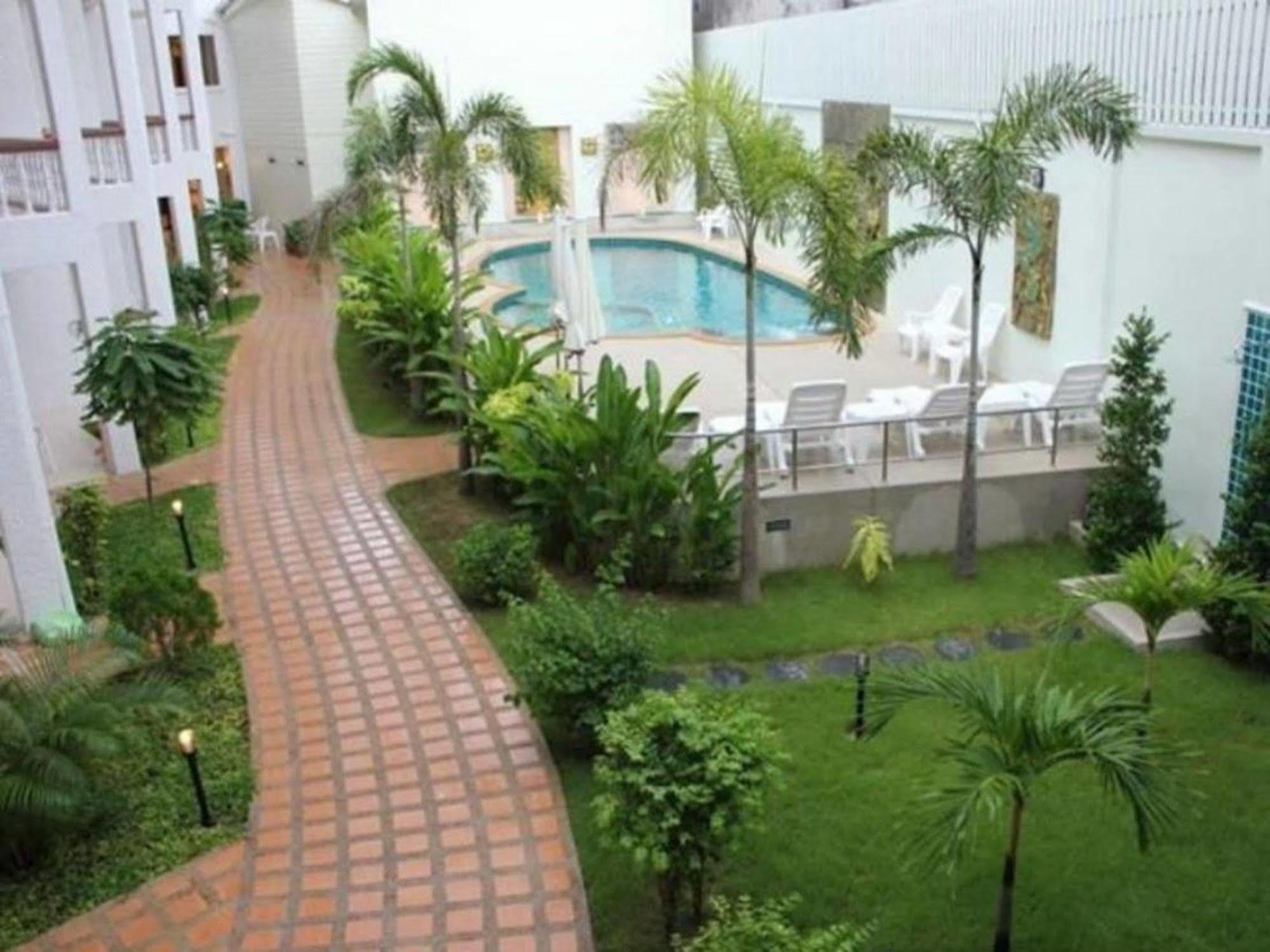 Hotel Neptuna Hotel By Maduzi Phuket