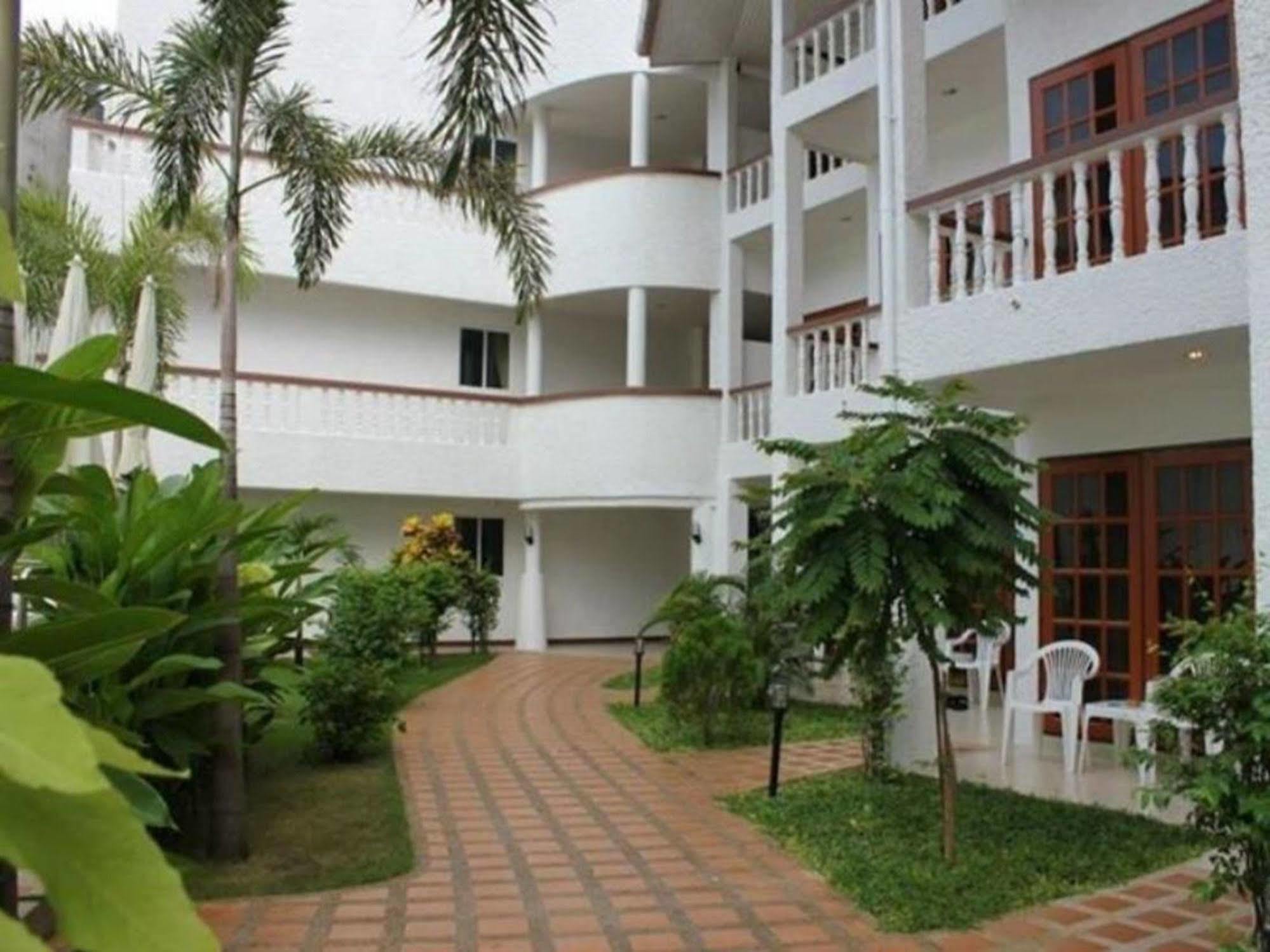 Neptuna Hotel By Maduzi Hotel 3*